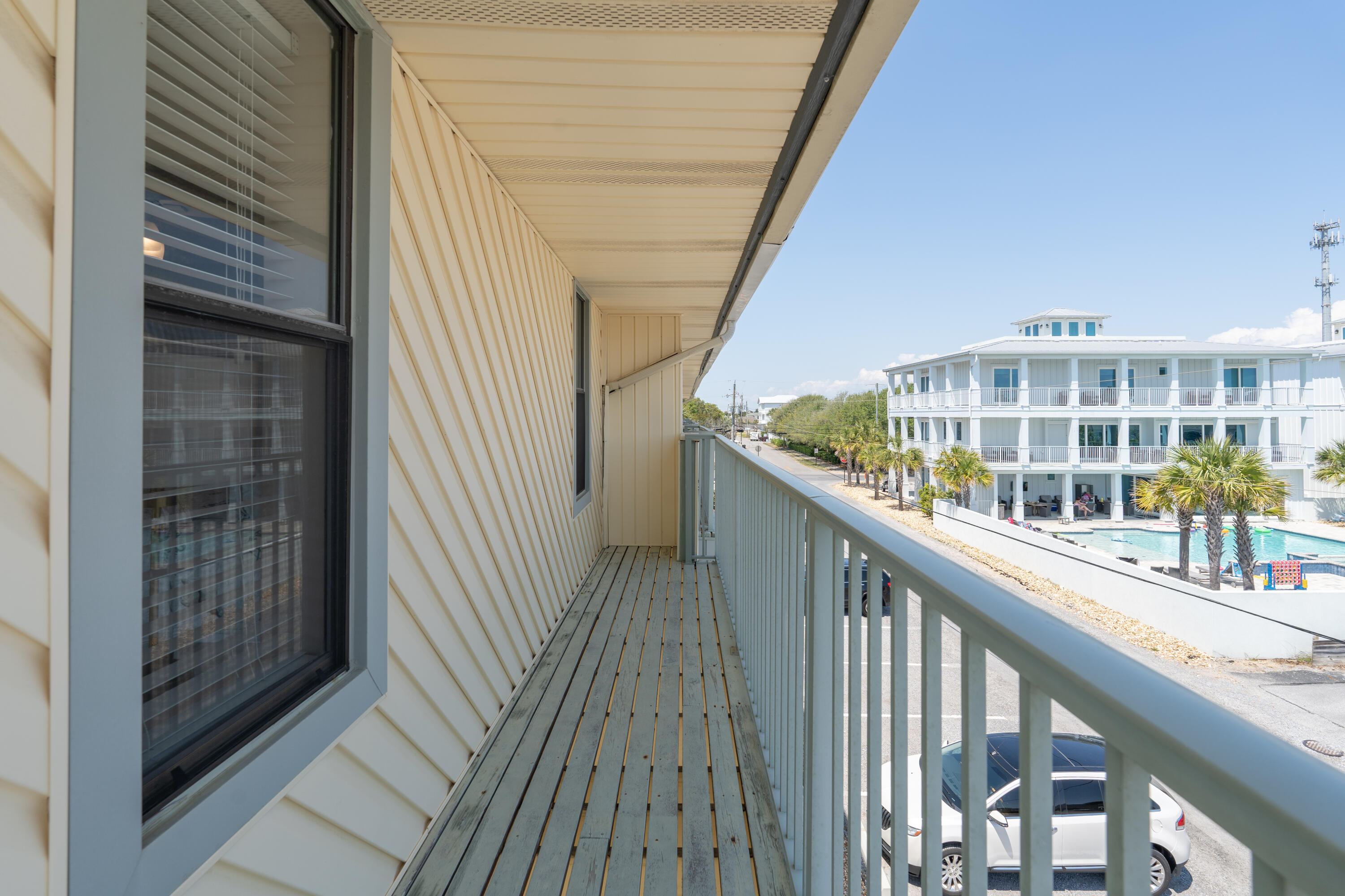 SANDPRINTS CONDO - Residential