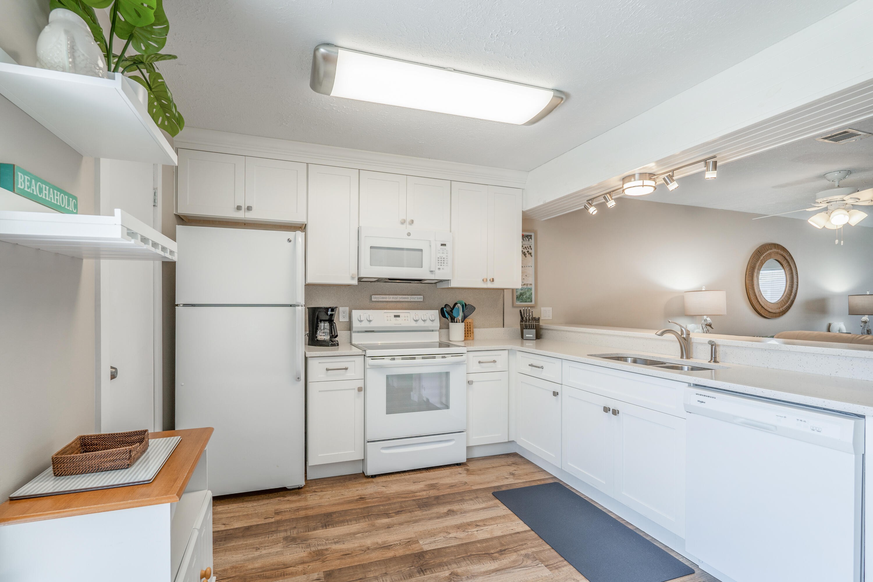 SANDPRINTS CONDO - Residential
