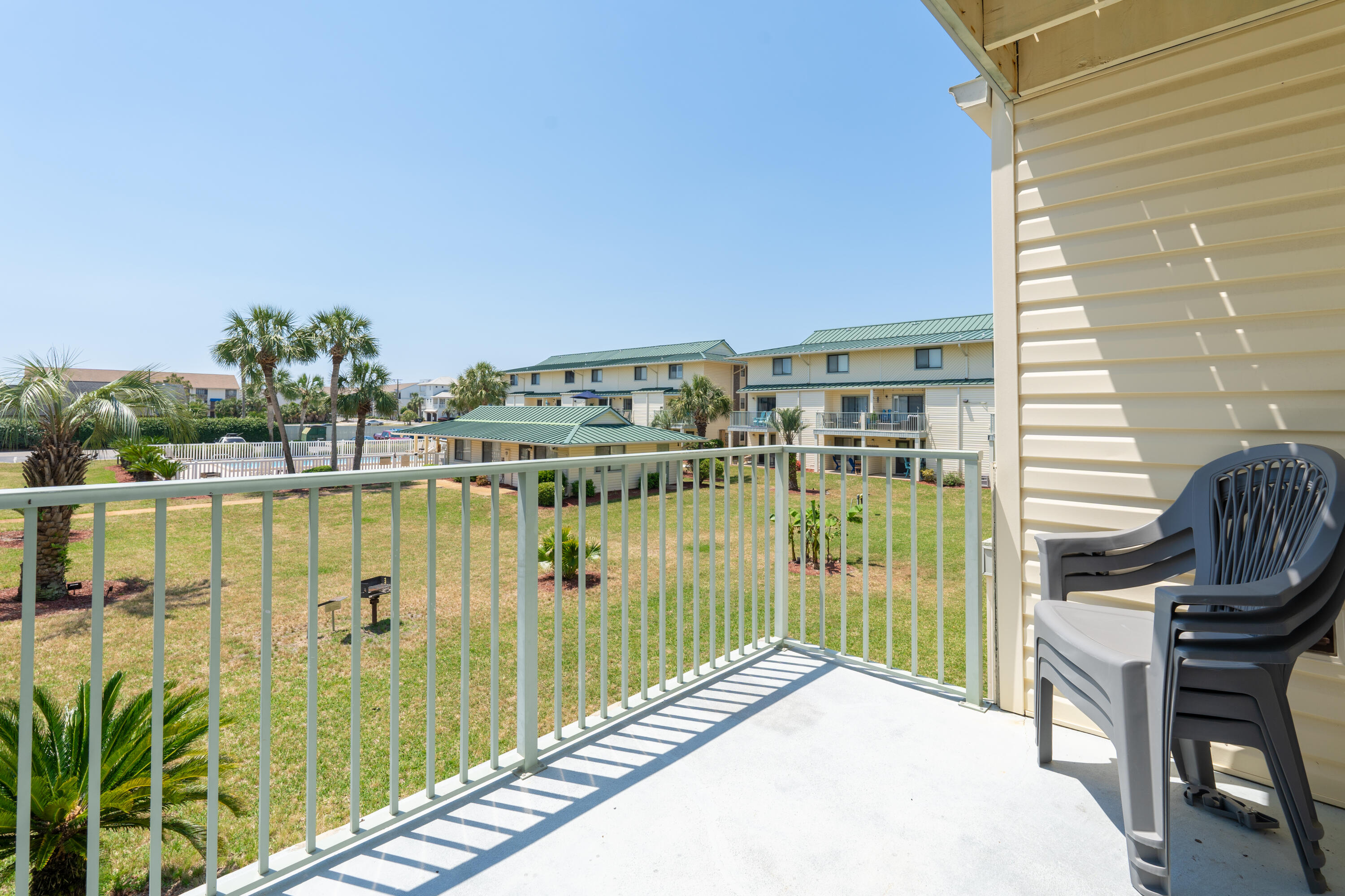 SANDPRINTS CONDO - Residential