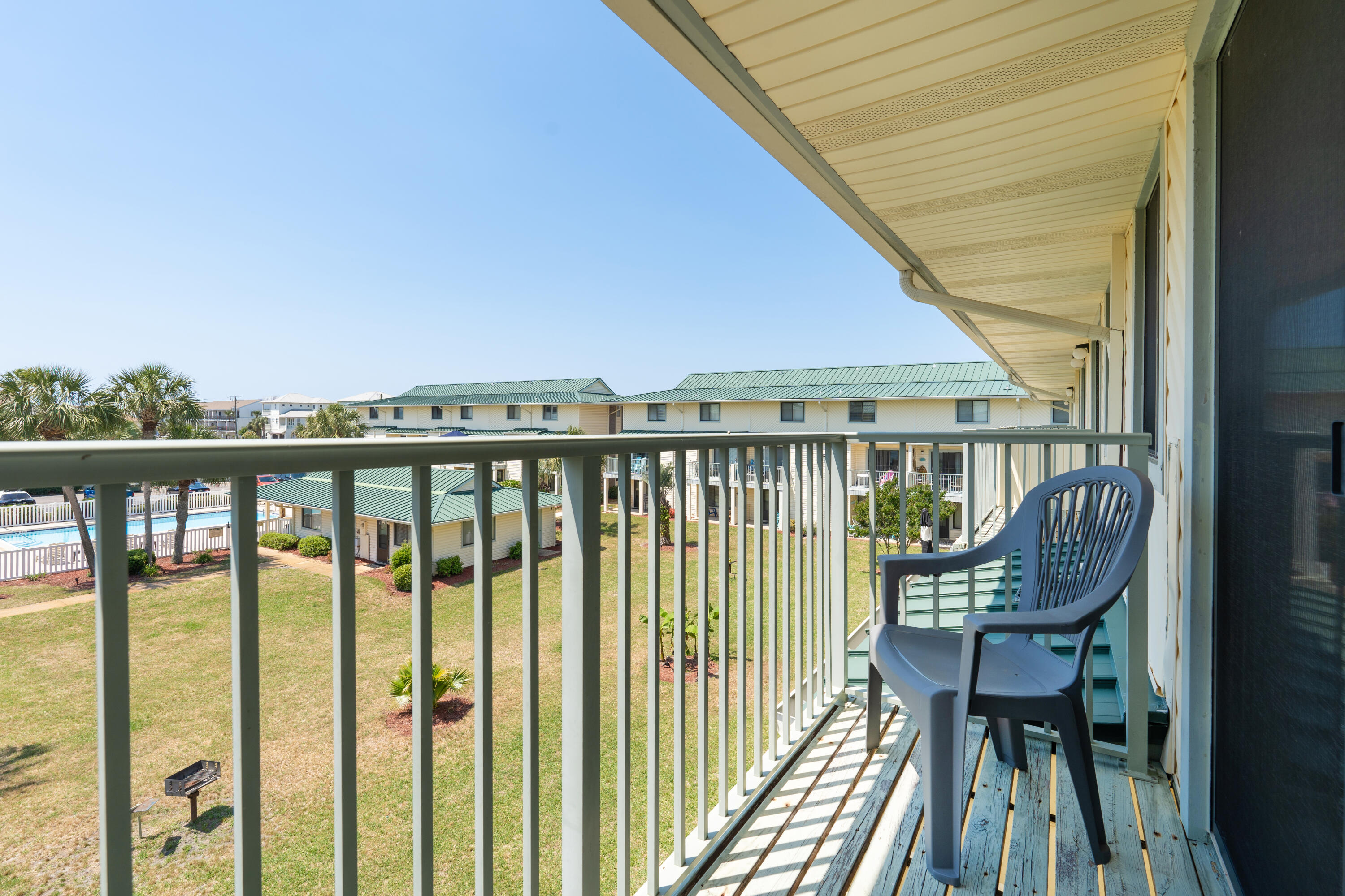 SANDPRINTS CONDO - Residential