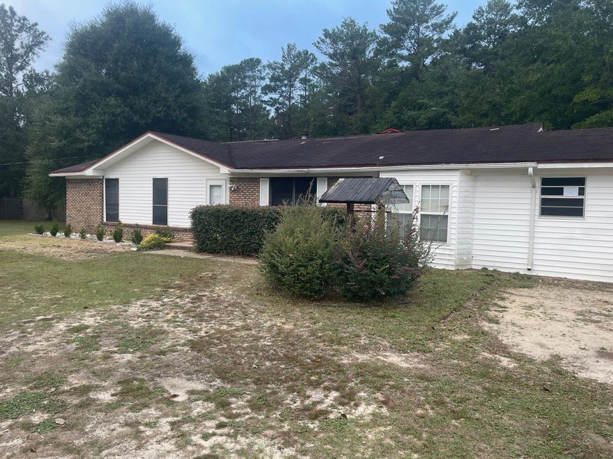 Real Estate Owned. Welcome to this charming 3 bedroom, 2.5 bath home on over 1 acre in North Crestview! Enjoy the perfect balance of privacy and convenience with a spacious lot that offers room to garden, play, or simply relax under the mature trees. Inside, you'll find a comfortable floor plan with a generous living area, and plenty of storage throughout.This location can't be beat just minutes from the Crestview Post Office, local schools, library, Publix shopping center on North Ferdon Blvd, and multiple parks for recreation. Whether you're commuting to Eglin AFB, running errands around town, or spending weekends exploring the outdoors, you'll appreciate being close to everything Crestview has to offer while still enjoying a peaceful, oversized lot setting. 6062 Garden City Rd