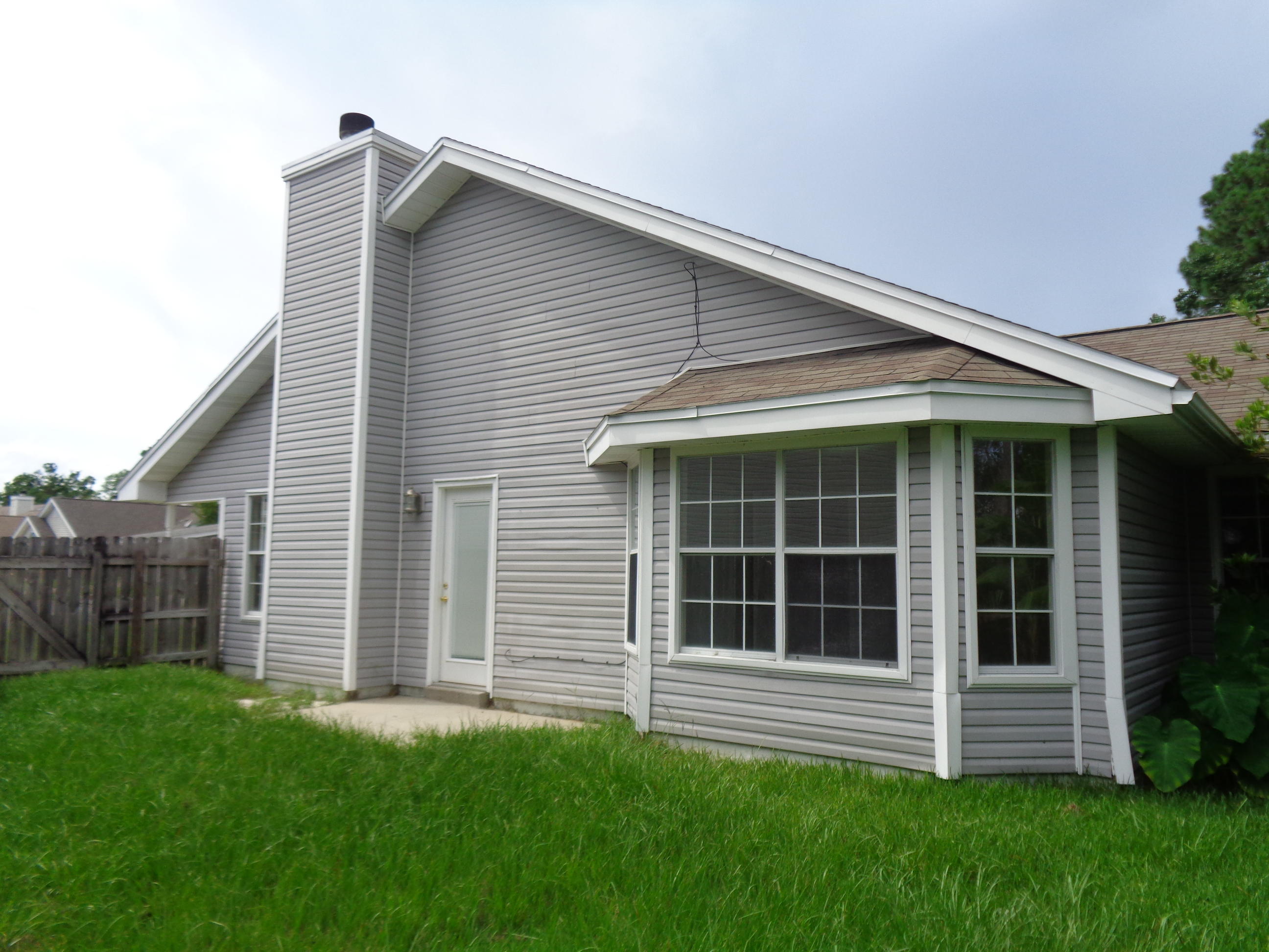 LAKE CHARLESTON - Residential