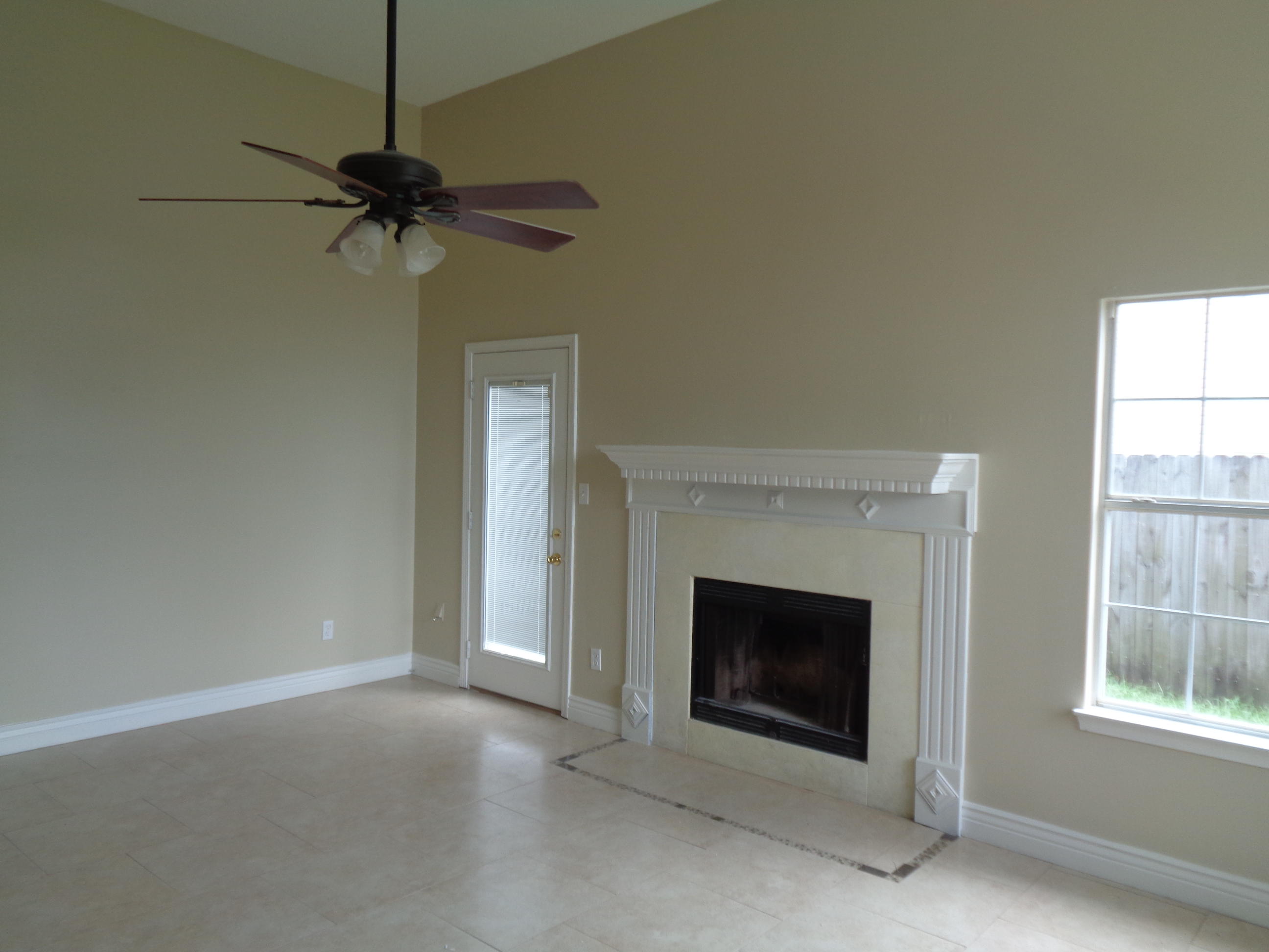 LAKE CHARLESTON - Residential