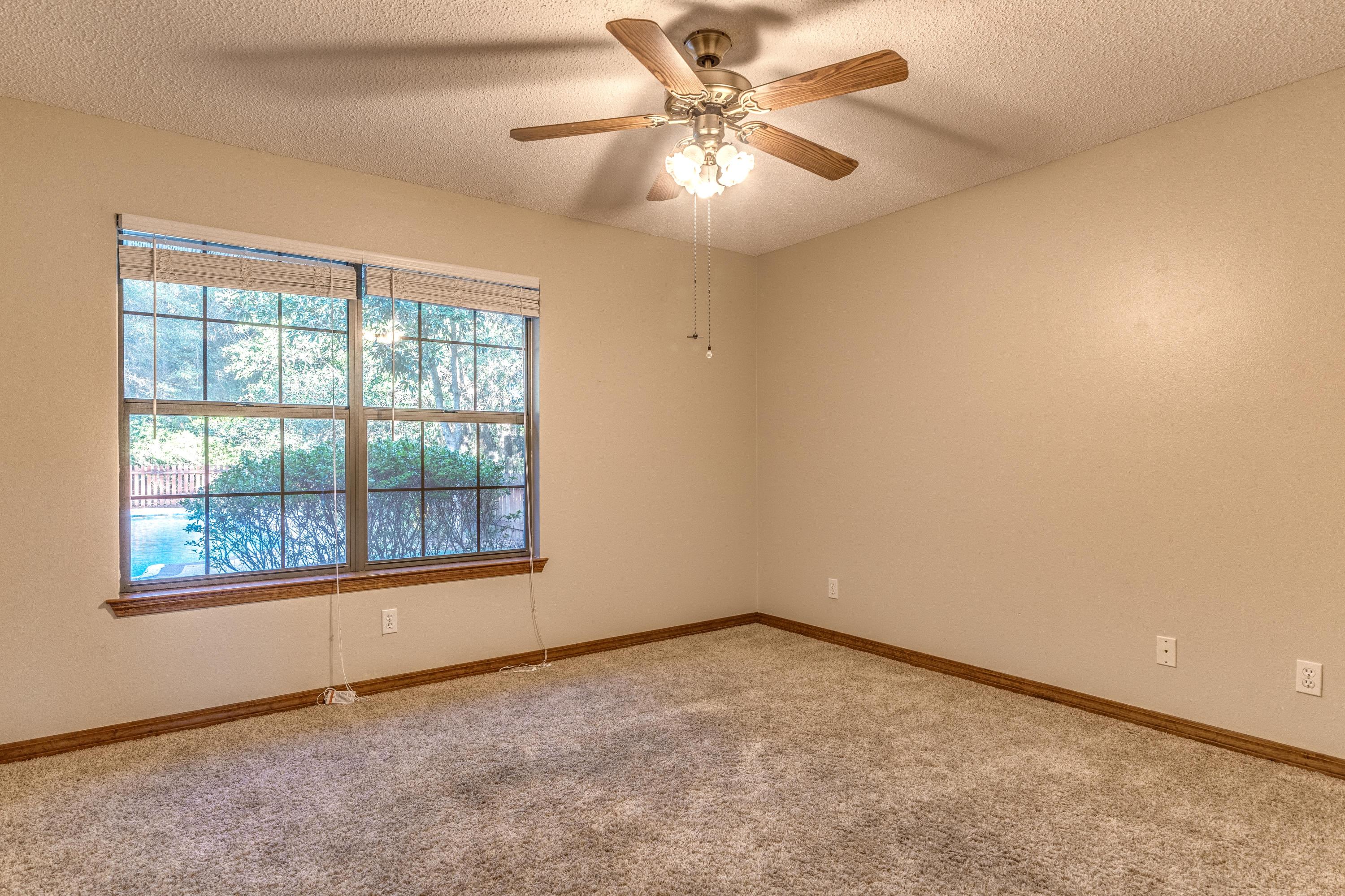 SHADY OAKS - Residential