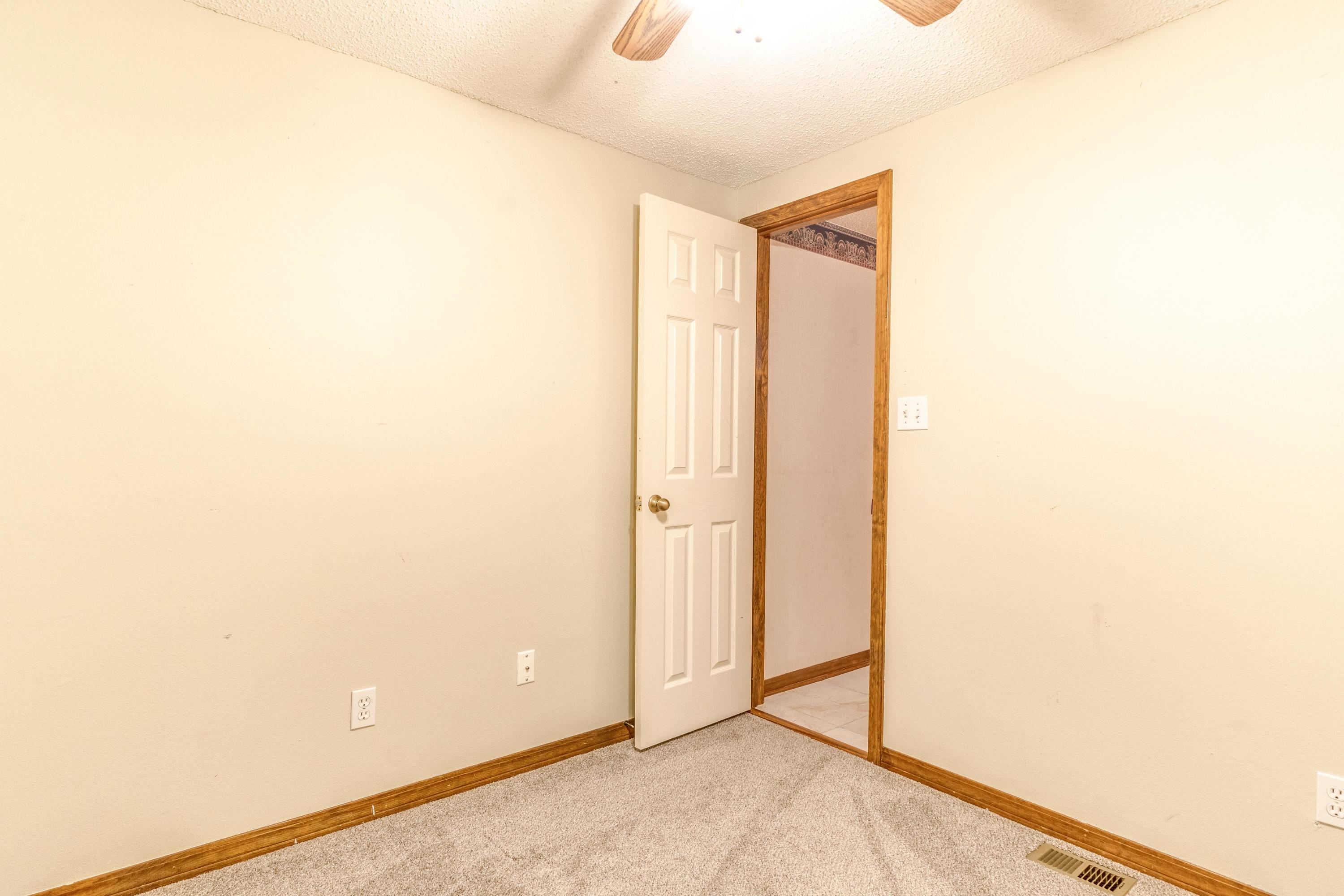 SHADY OAKS - Residential