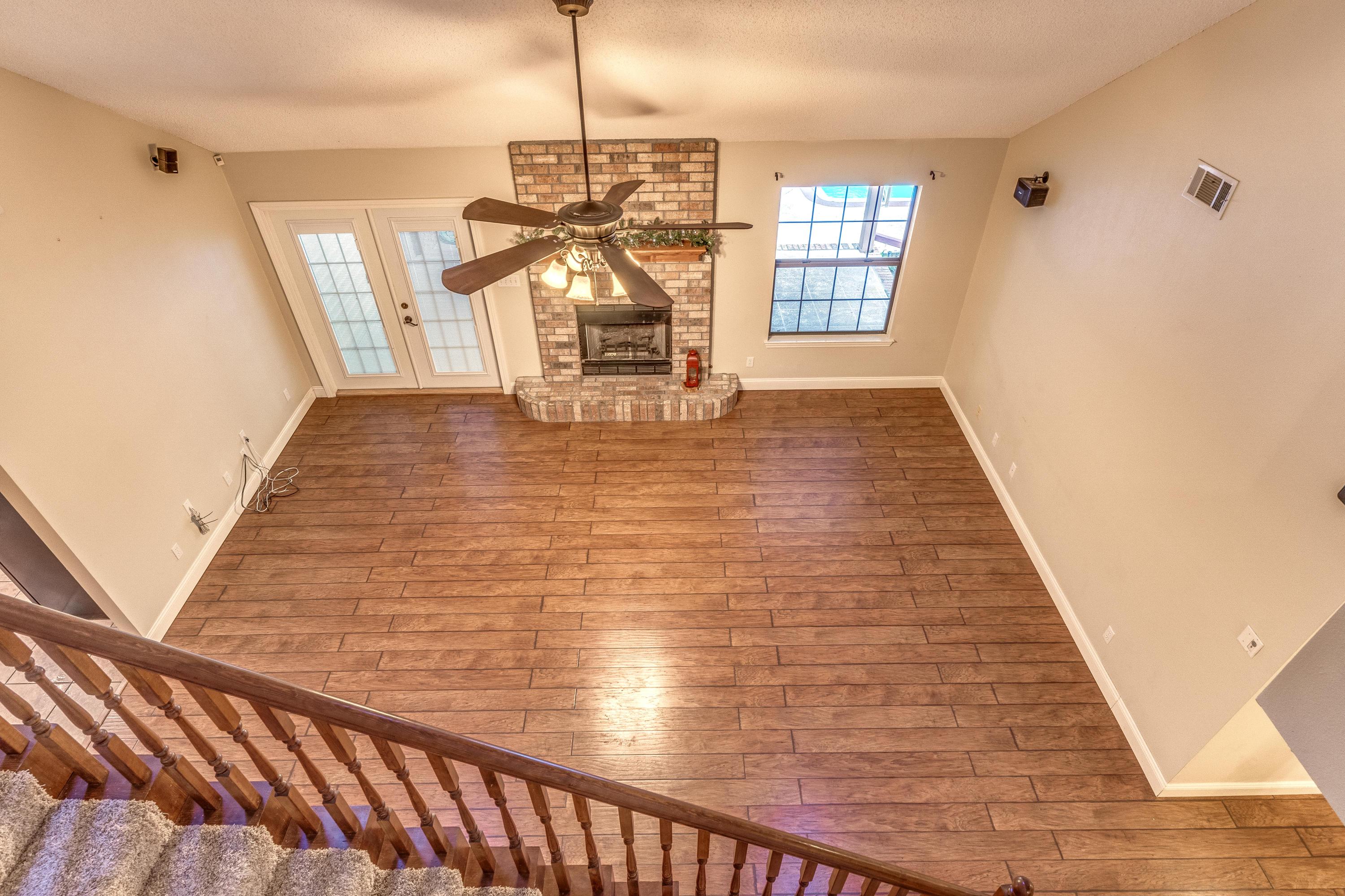 SHADY OAKS - Residential