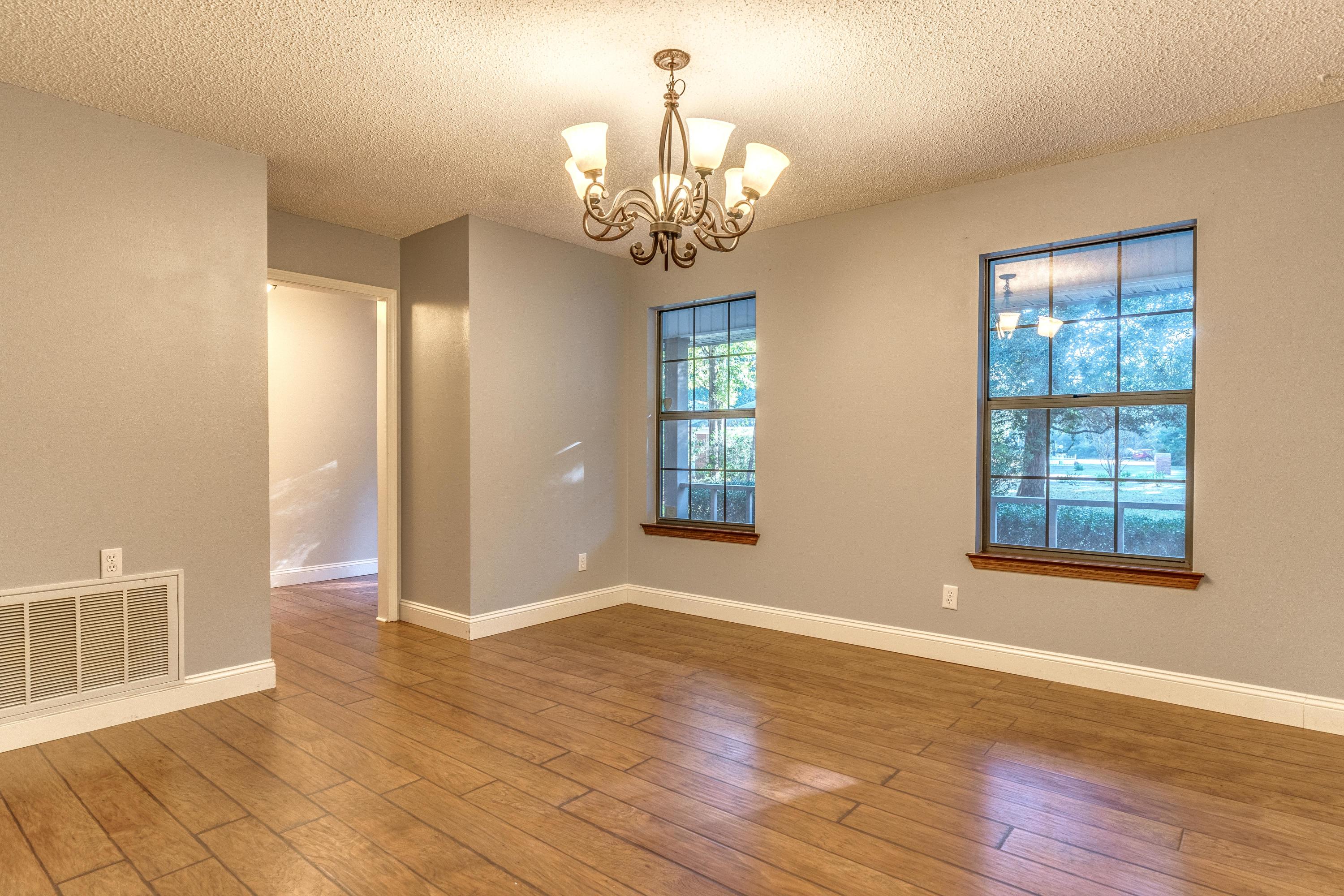 SHADY OAKS - Residential