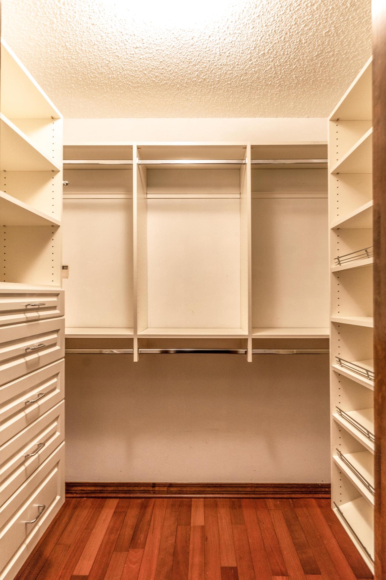 SHADY OAKS - Residential