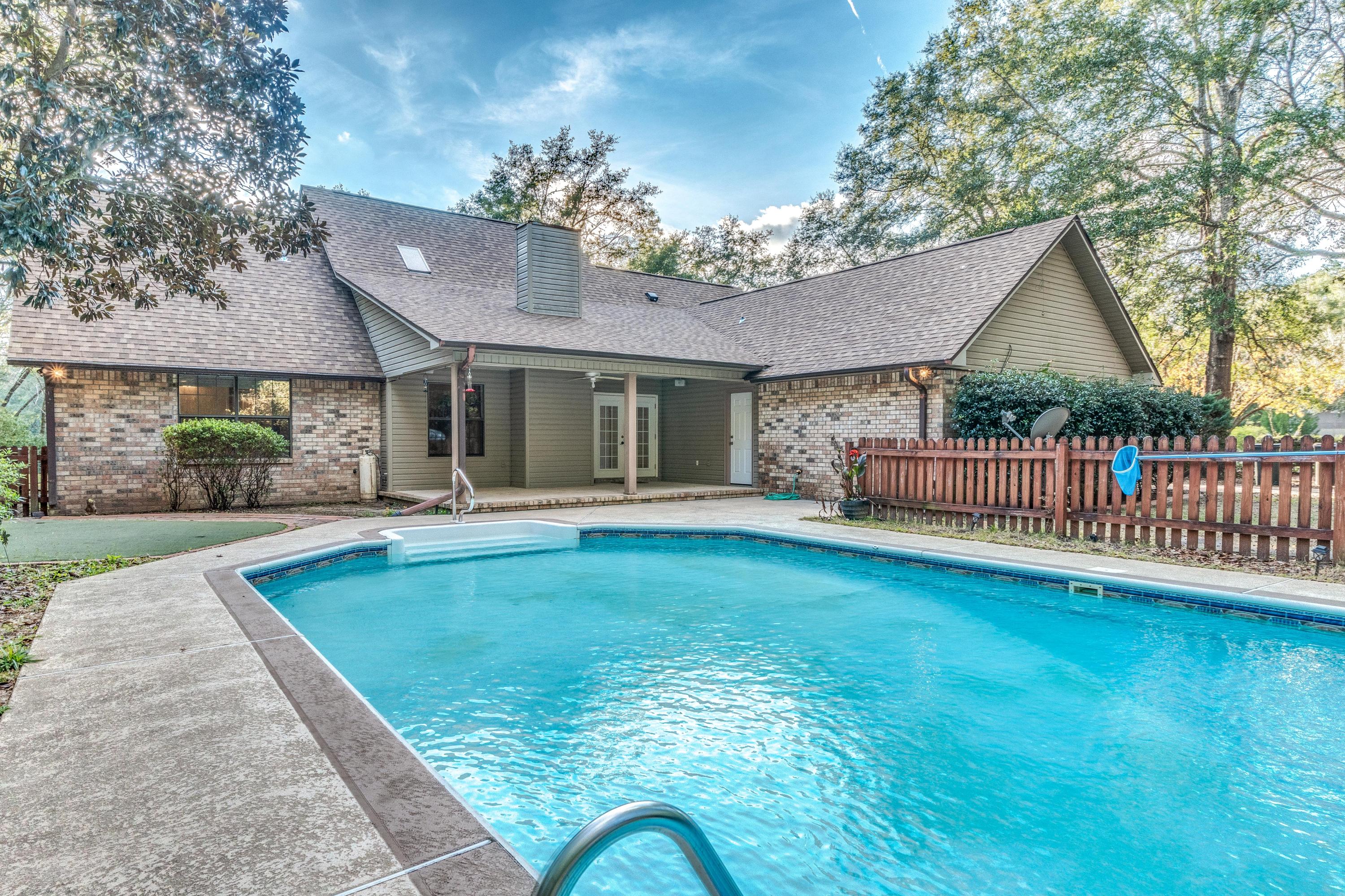 SHADY OAKS - Residential