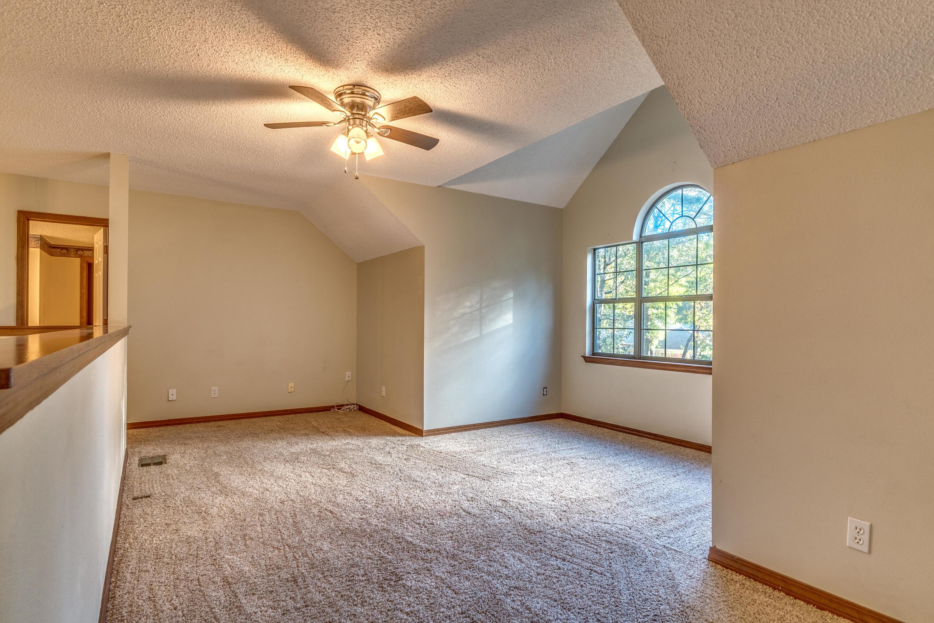 SHADY OAKS - Residential