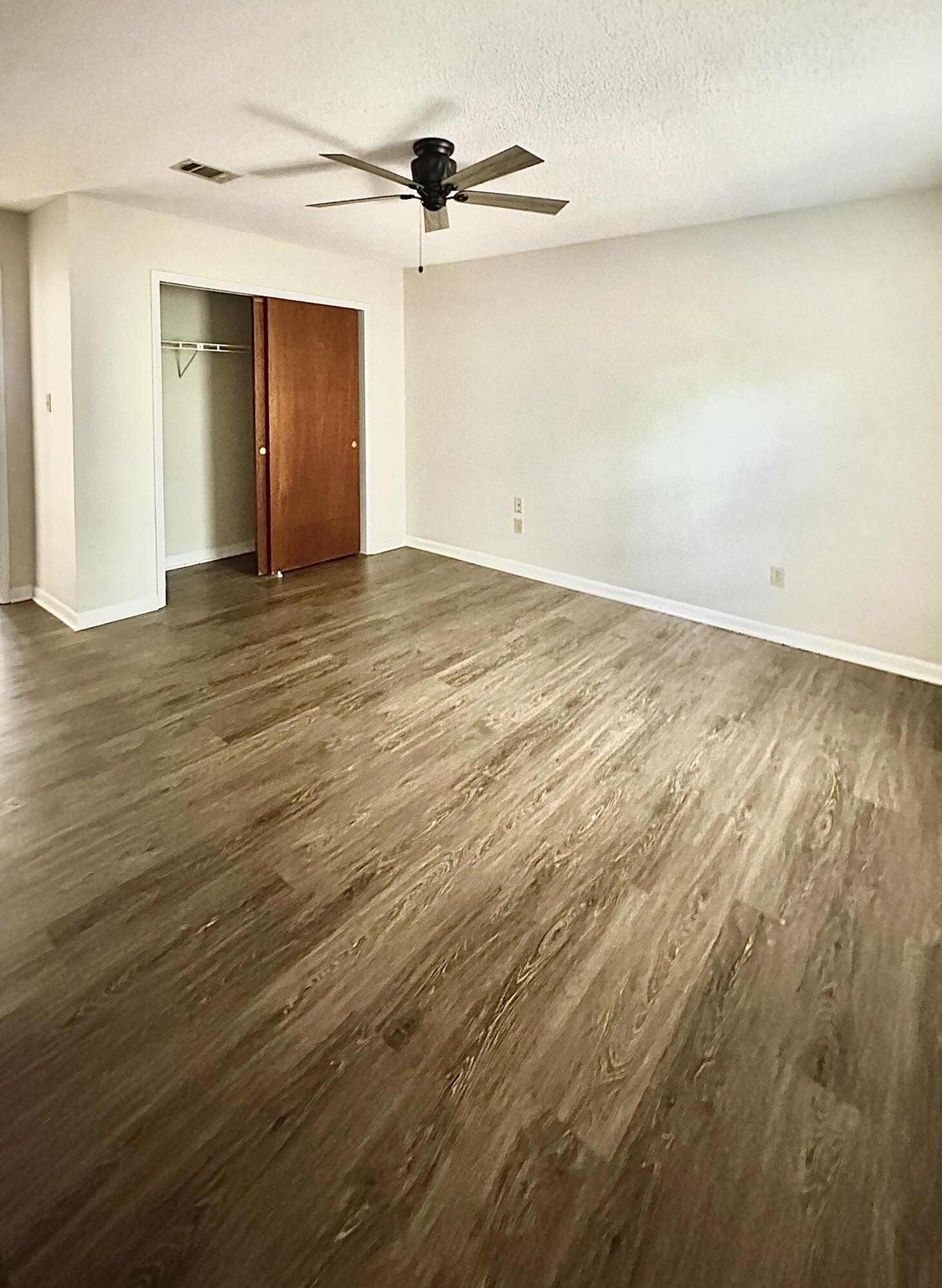 ACORN VILLAS - Residential