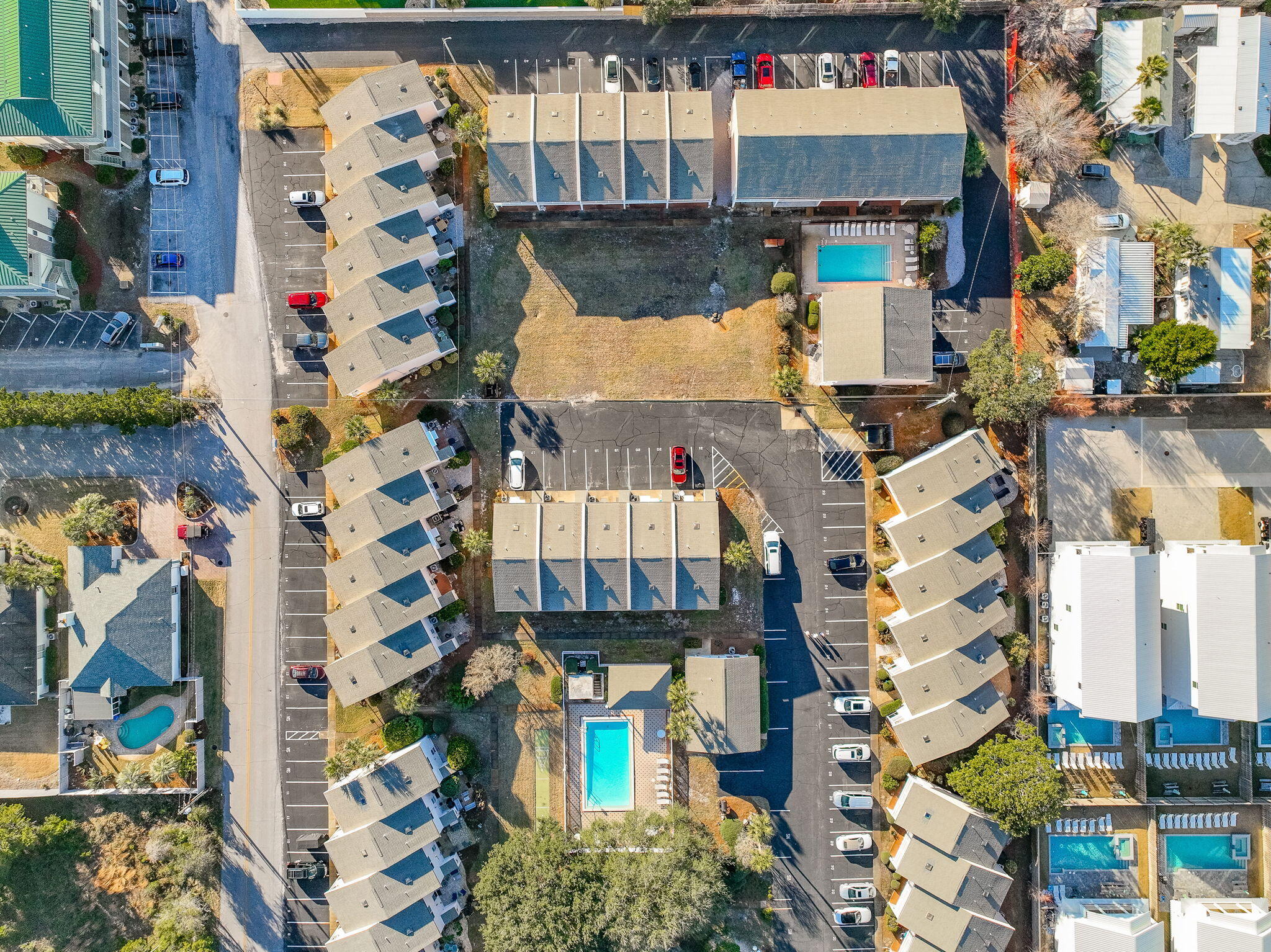 WOODLAND SHORES T/H PH 3 - Residential