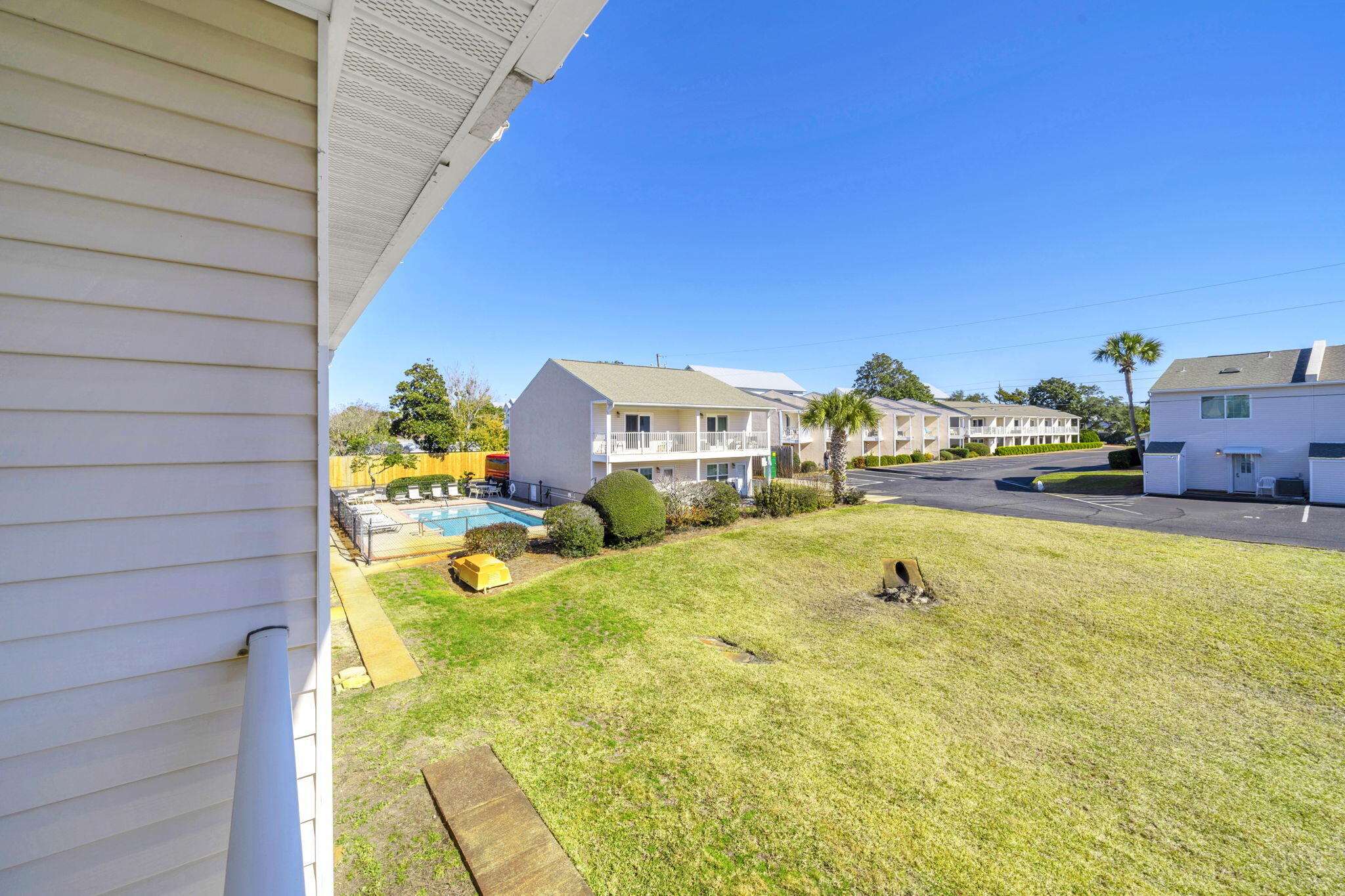 WOODLAND SHORES T/H PH 3 - Residential