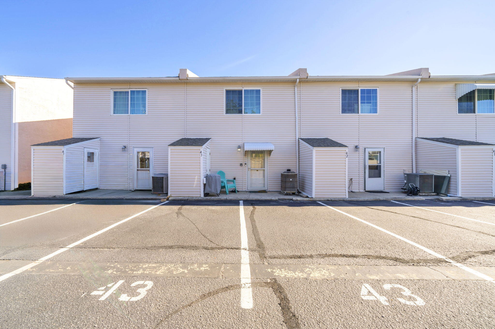 WOODLAND SHORES T/H PH 3 - Residential