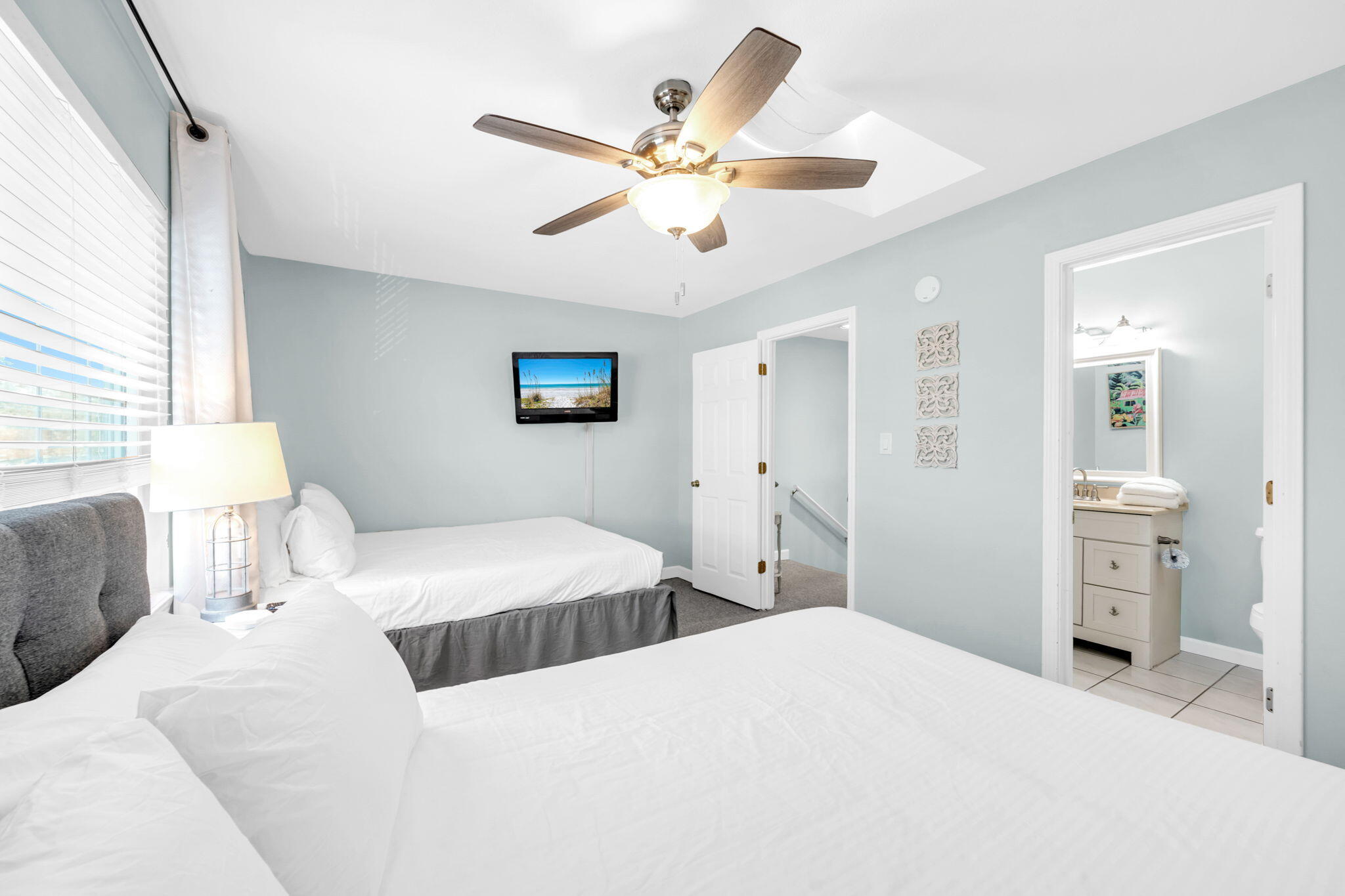 WOODLAND SHORES T/H PH 3 - Residential