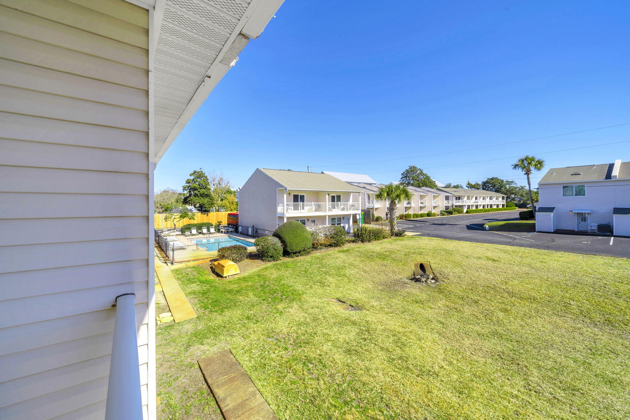 WOODLAND SHORES T/H PH 3 - Residential