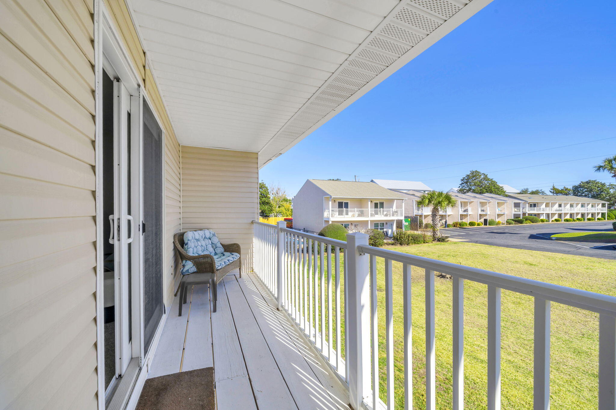 WOODLAND SHORES T/H PH 3 - Residential