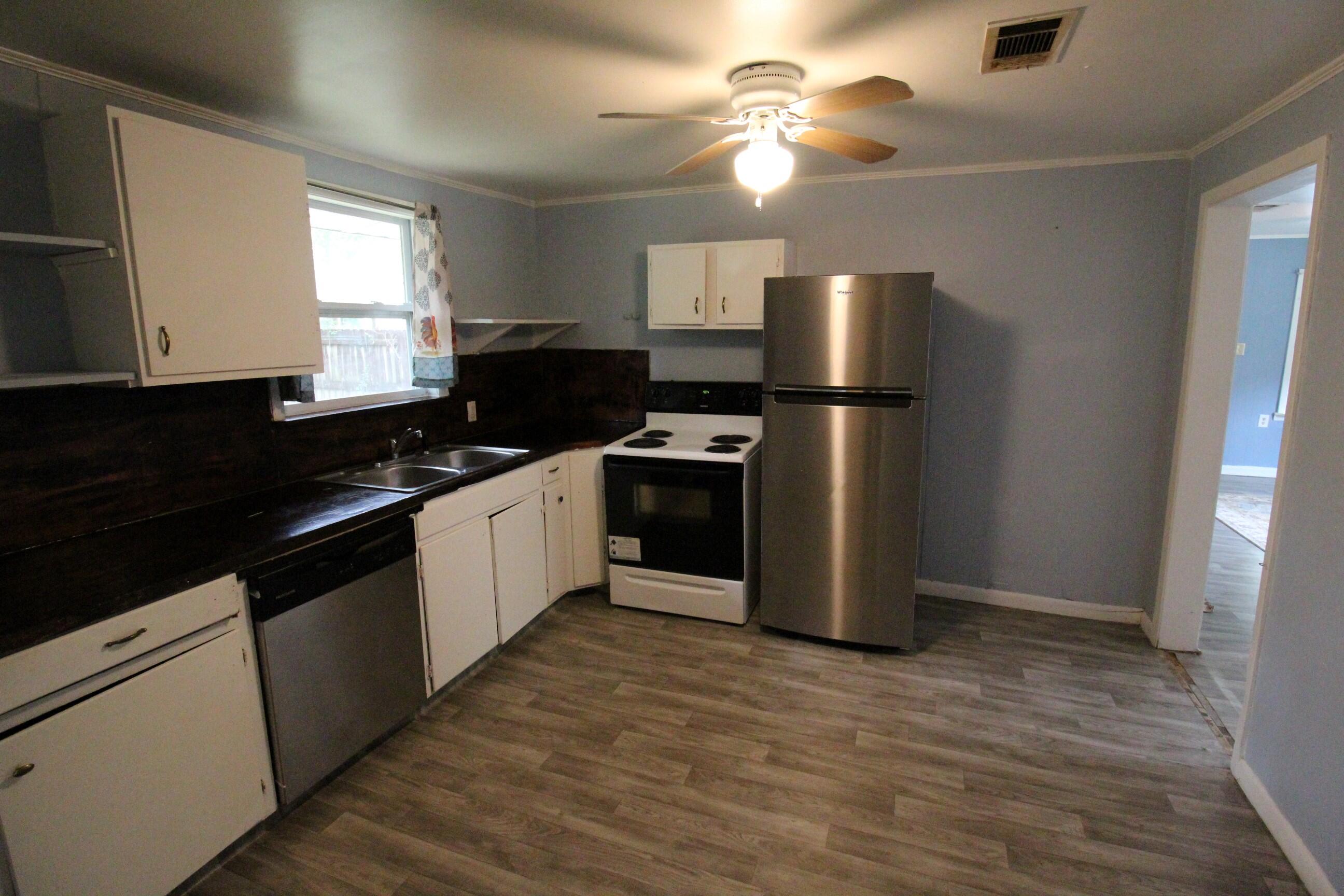 CRESTVIEW - Residential