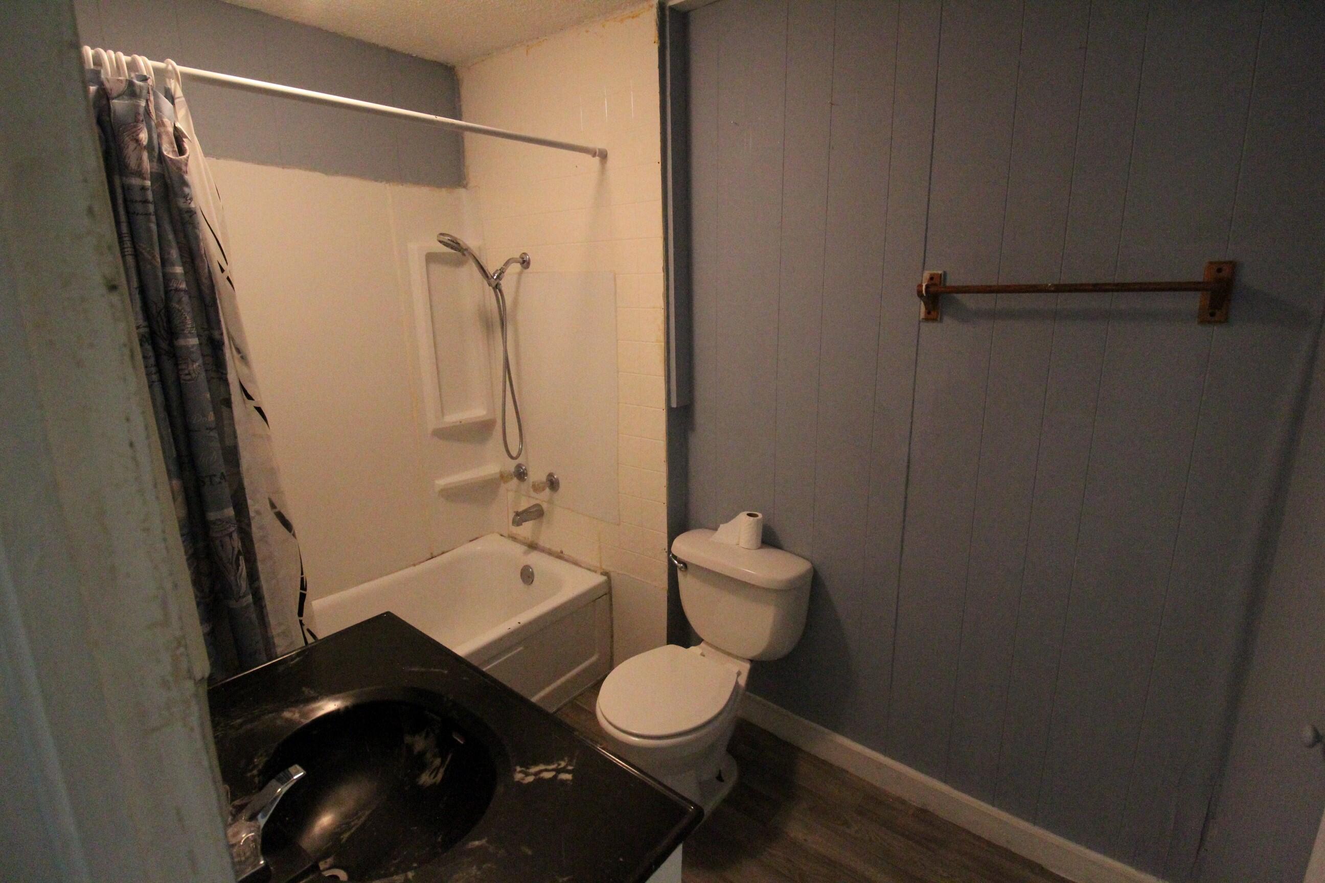 CRESTVIEW - Residential