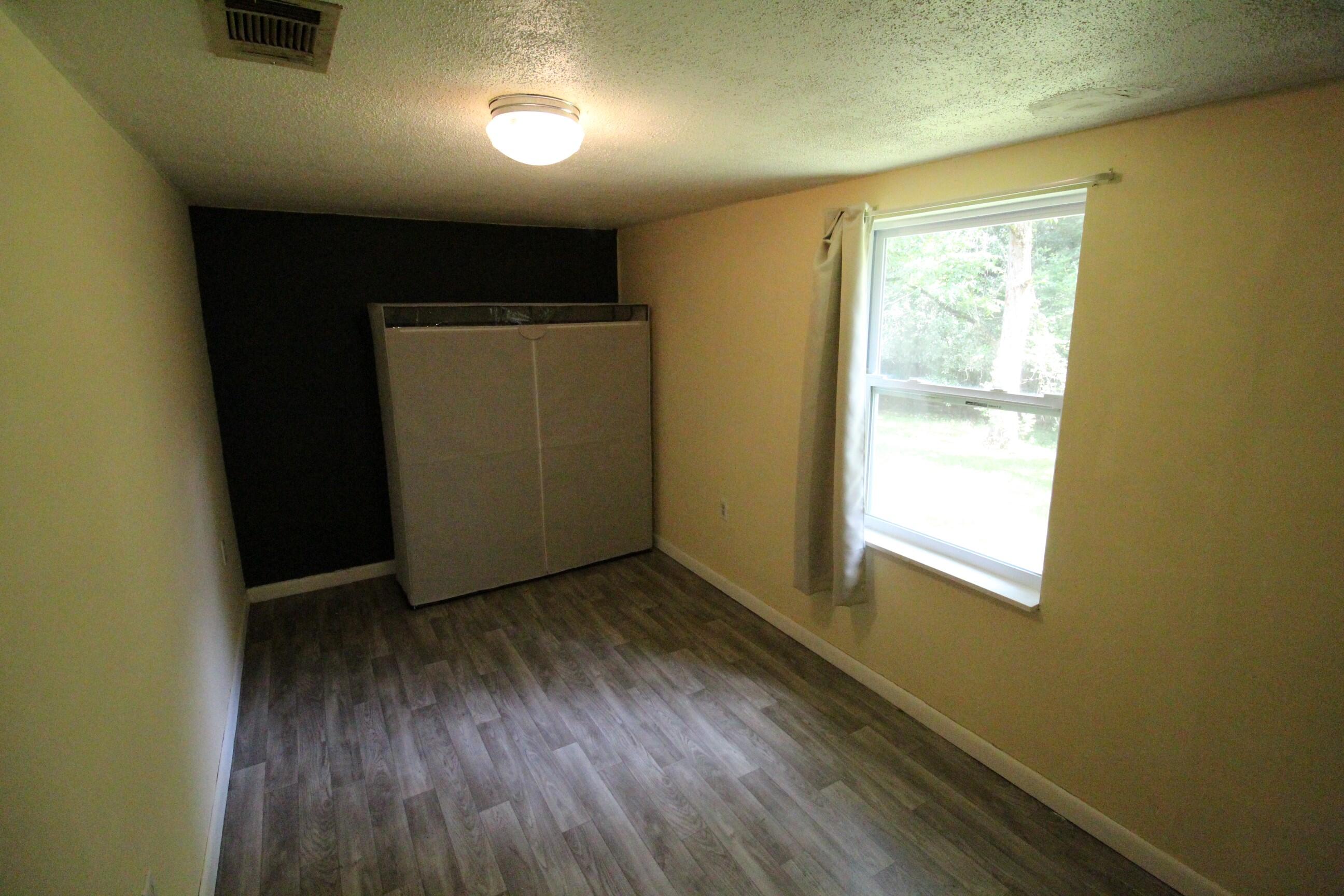 CRESTVIEW - Residential