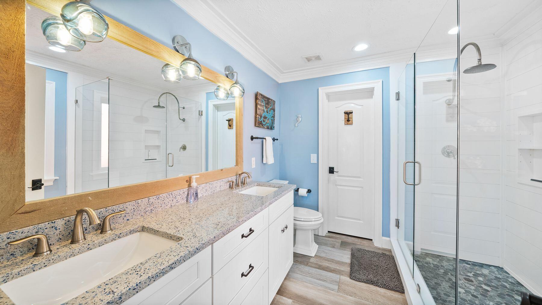 LAGUNA BEACH ESTATES - Residential