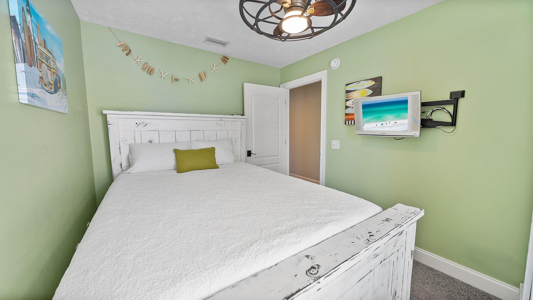 LAGUNA BEACH ESTATES - Residential