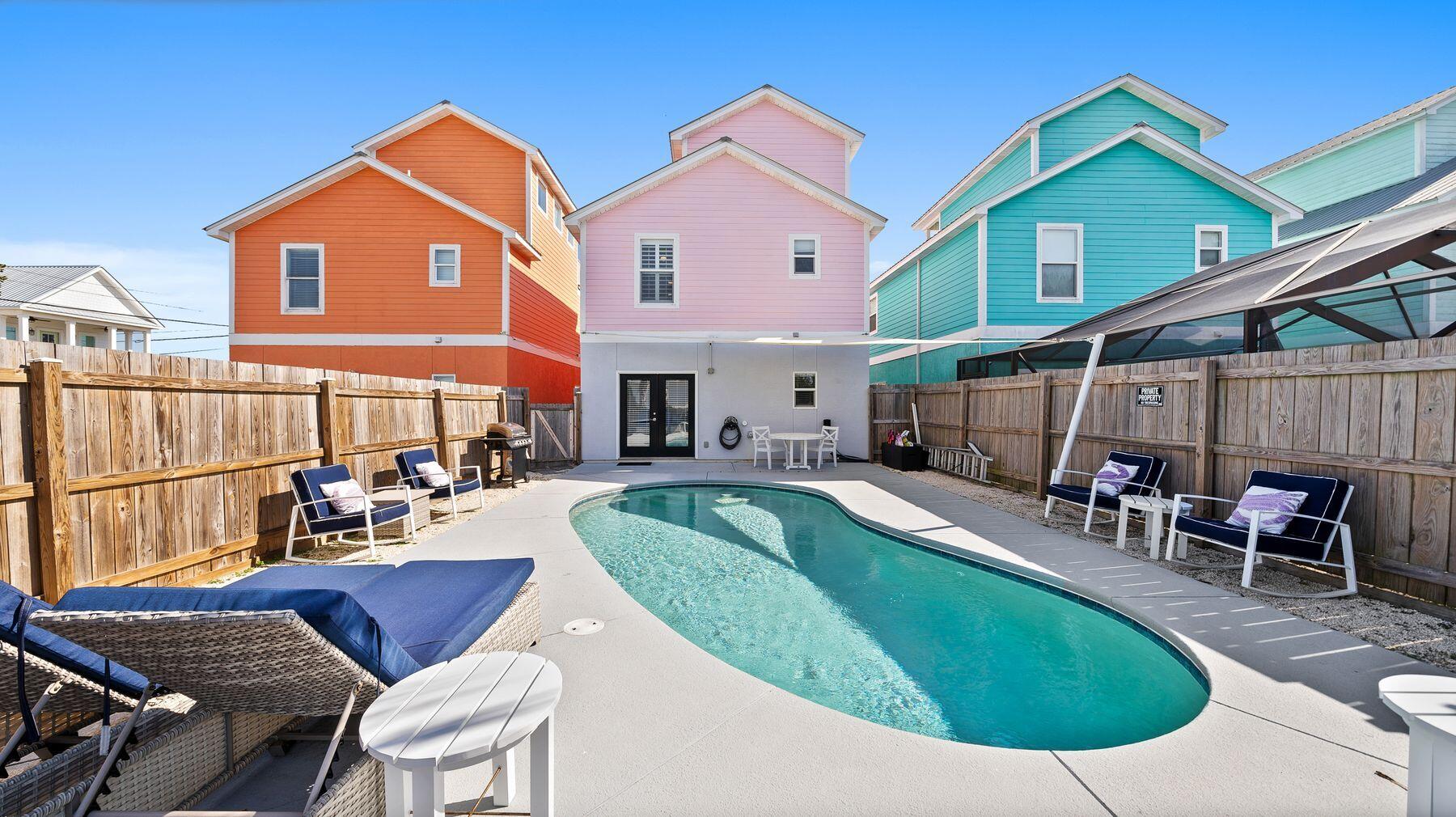 LAGUNA BEACH ESTATES - Residential