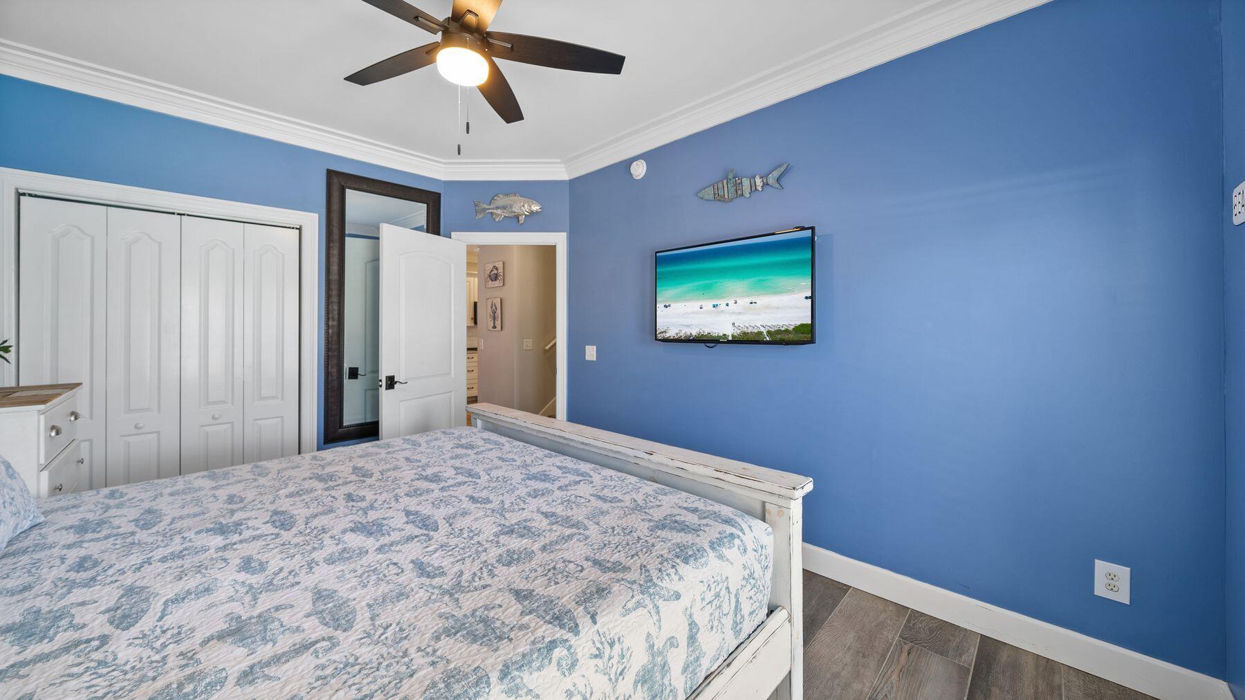 LAGUNA BEACH ESTATES - Residential