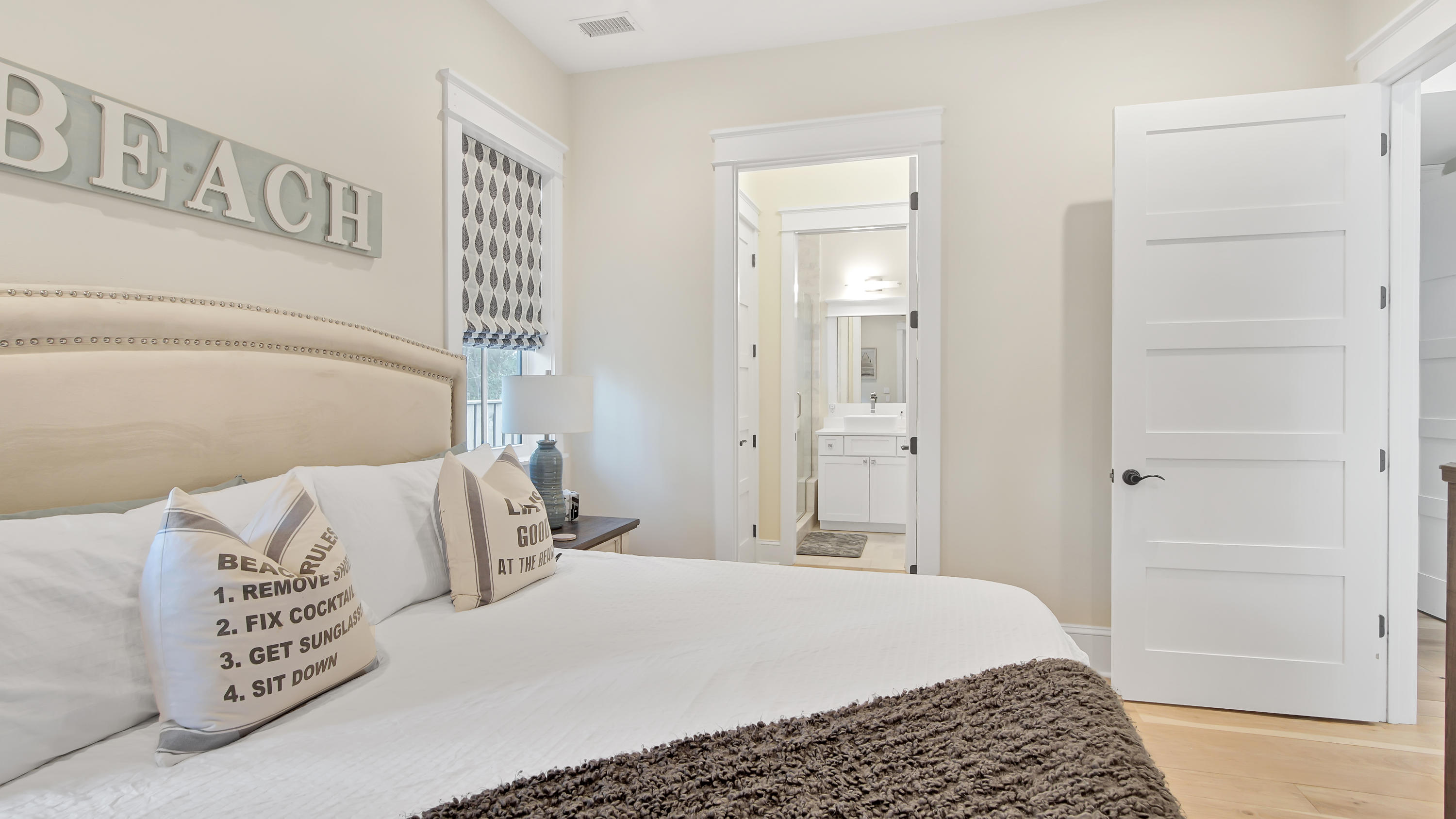 COTTAGES AT EASTERN LAKE - Residential