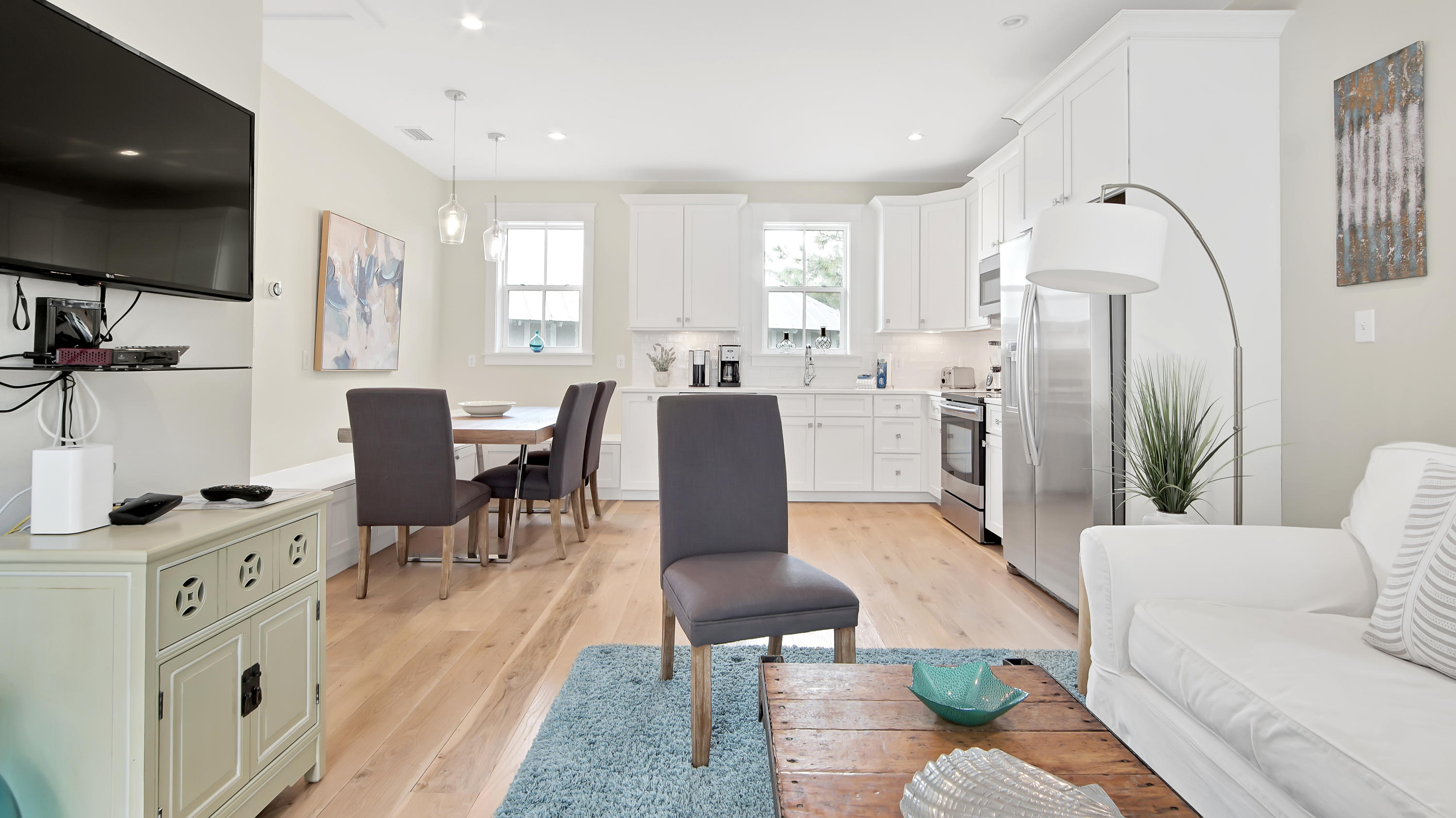 COTTAGES AT EASTERN LAKE - Residential