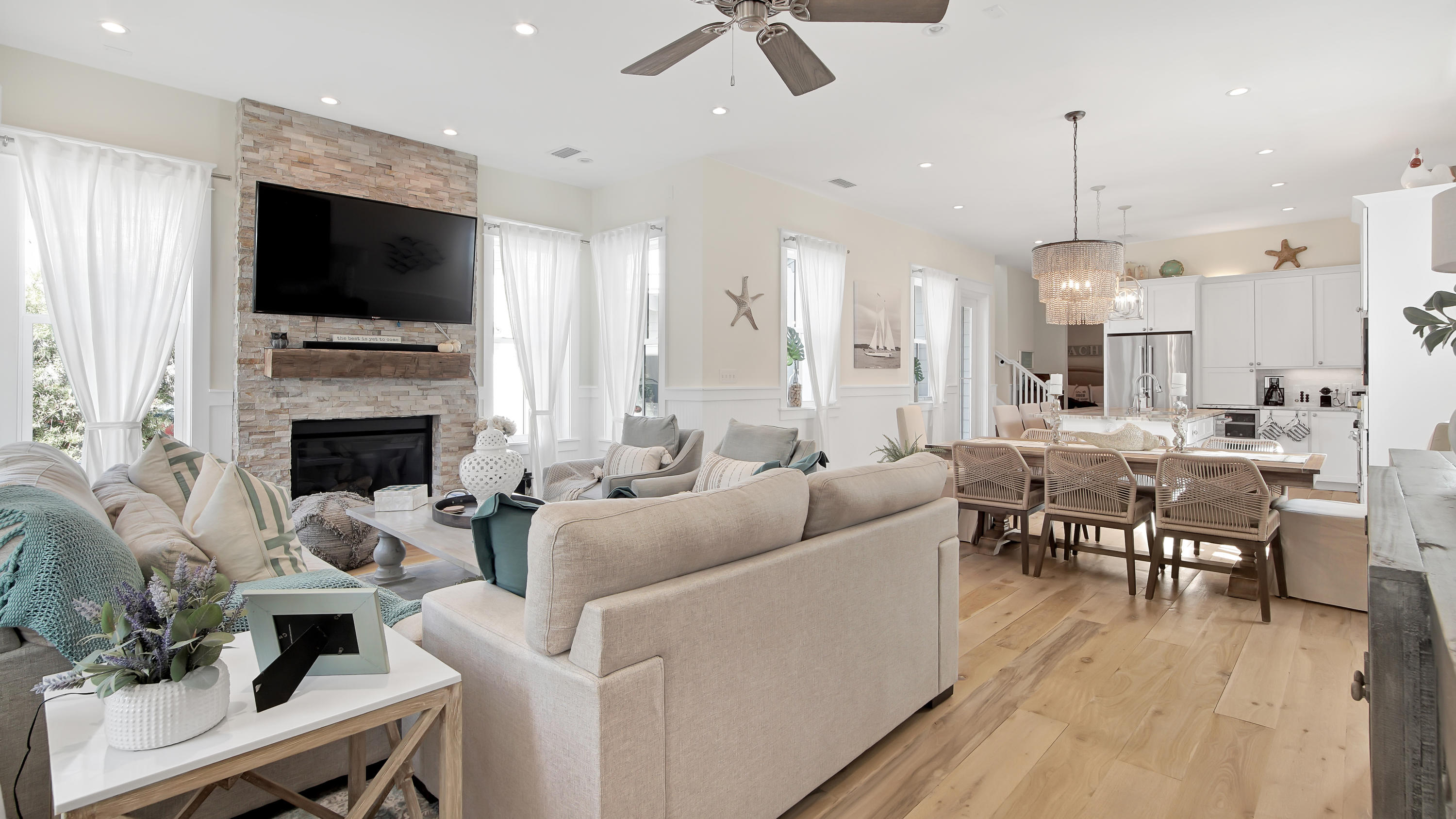 COTTAGES AT EASTERN LAKE - Residential