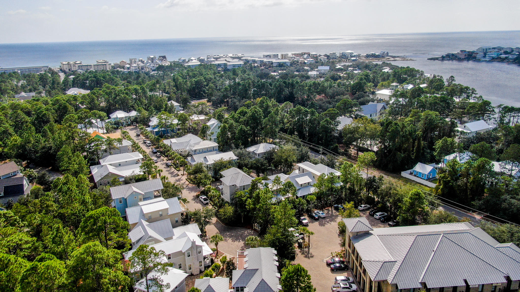 COTTAGES AT EASTERN LAKE - Residential