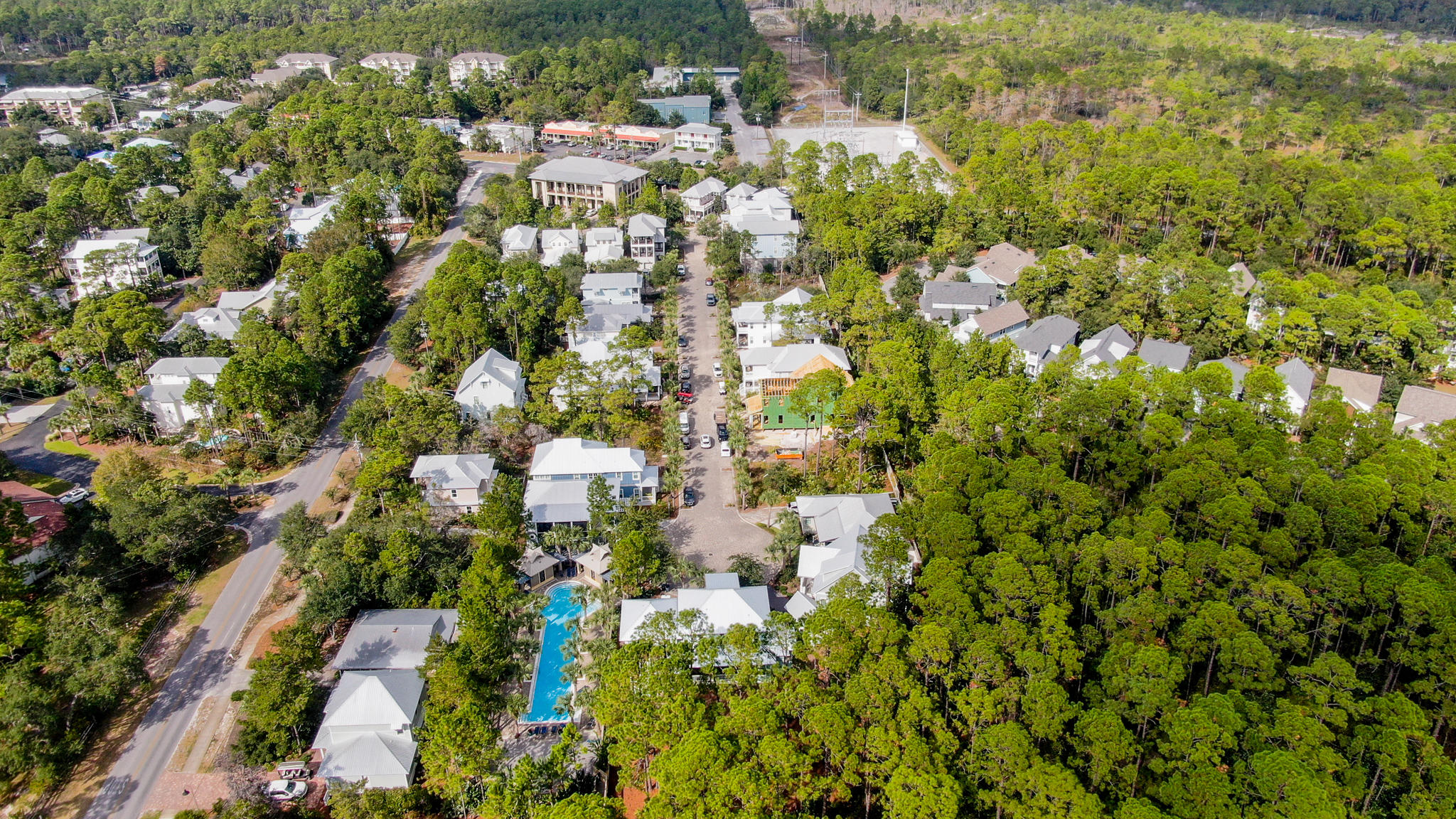 COTTAGES AT EASTERN LAKE - Residential
