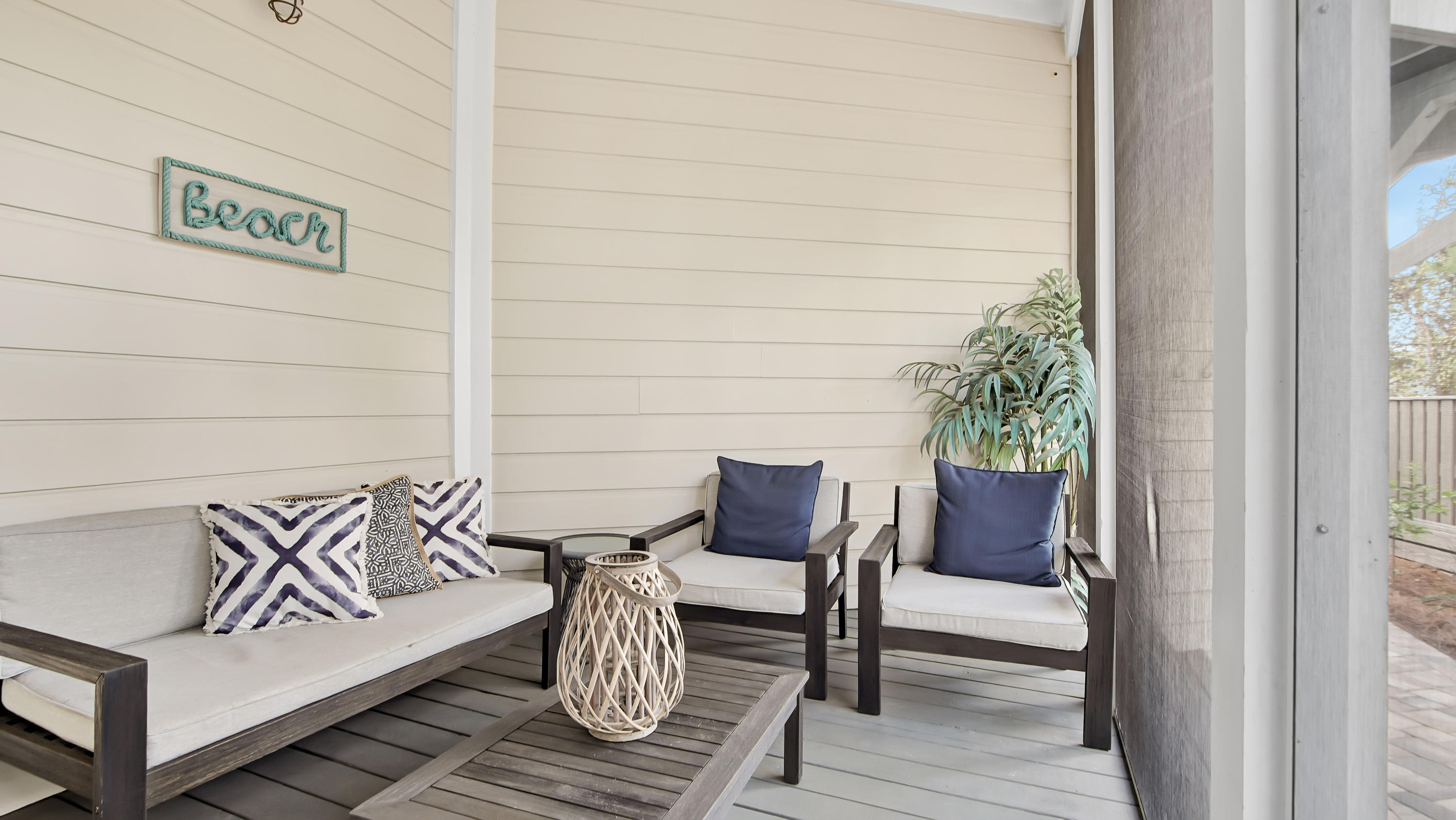 COTTAGES AT EASTERN LAKE - Residential