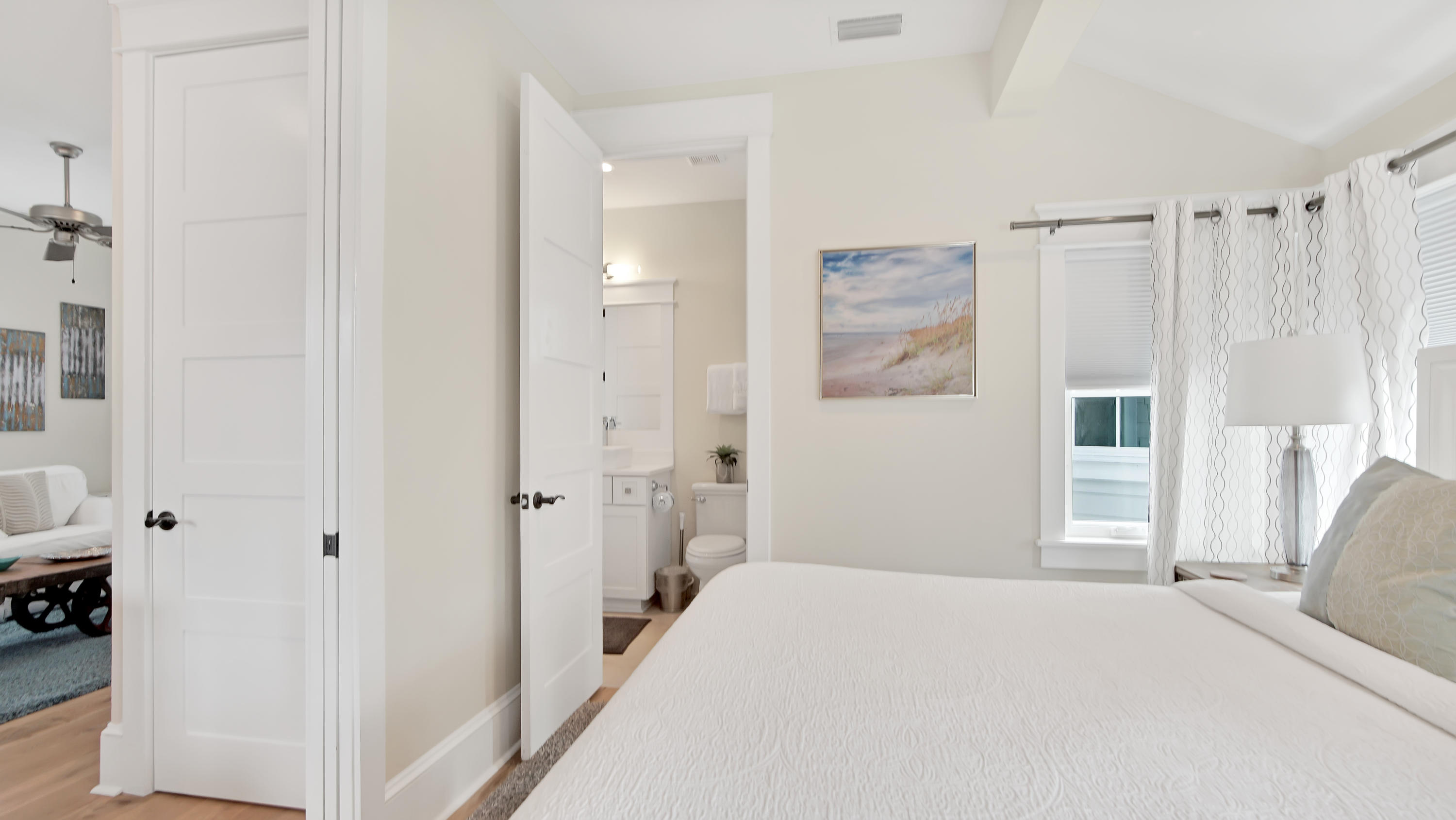 COTTAGES AT EASTERN LAKE - Residential