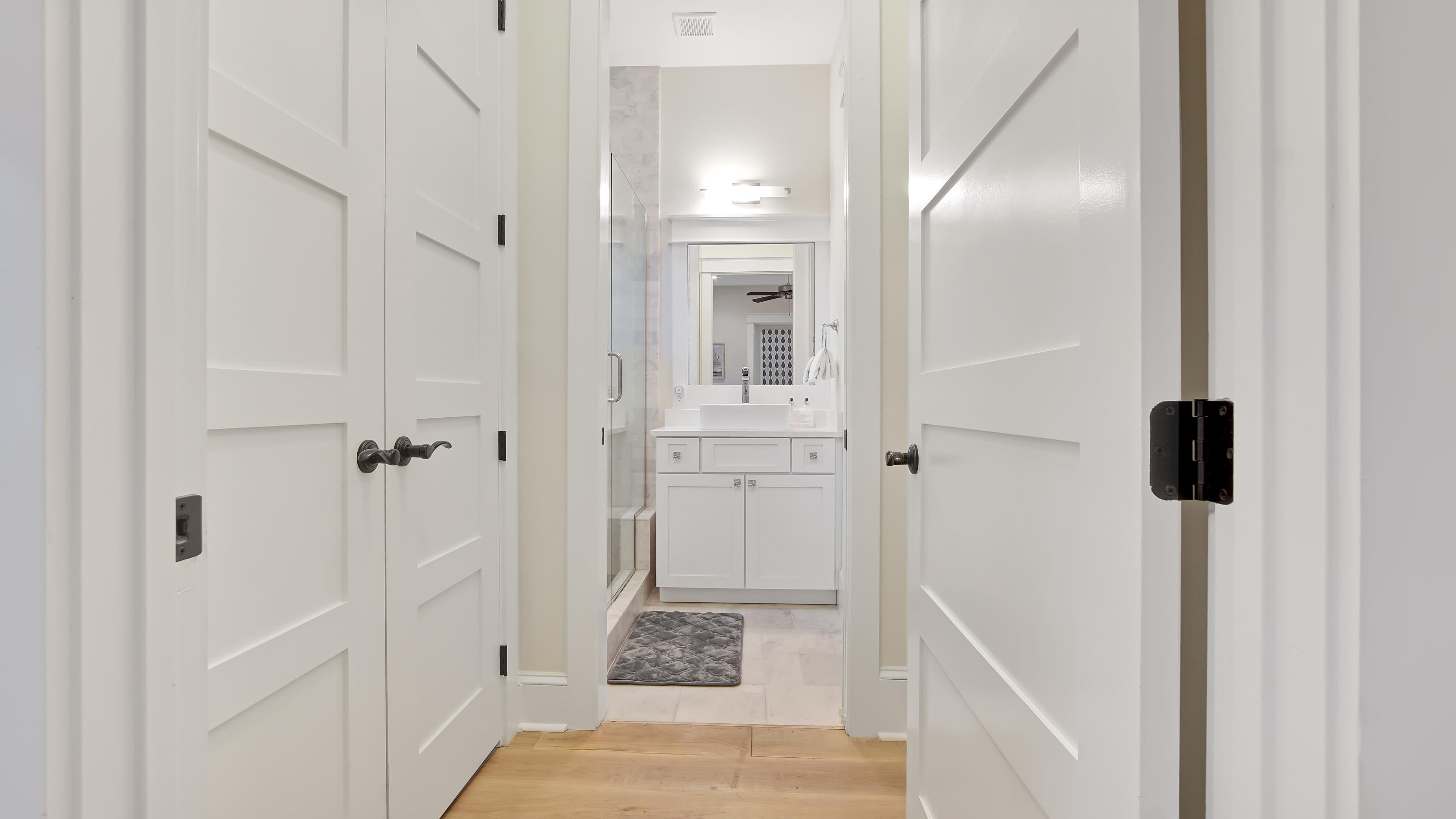 COTTAGES AT EASTERN LAKE - Residential