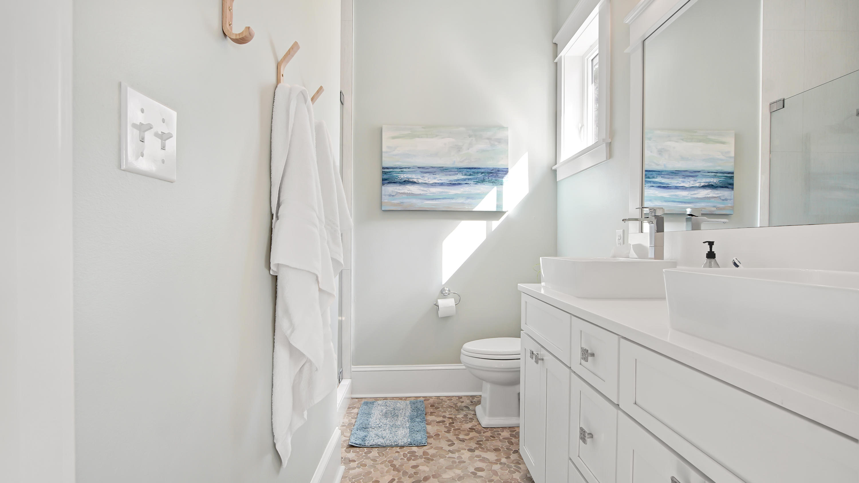 COTTAGES AT EASTERN LAKE - Residential