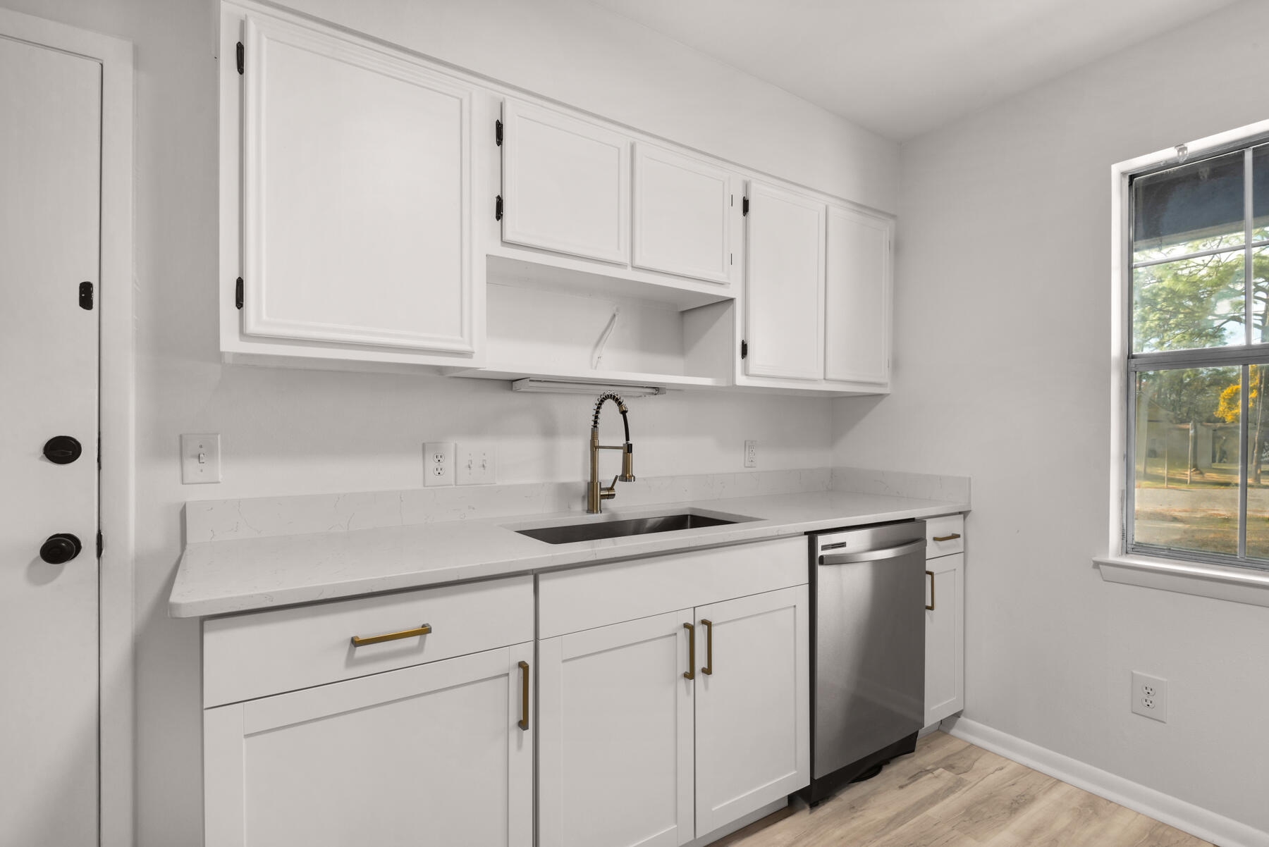 PINE MEADOWS - Residential