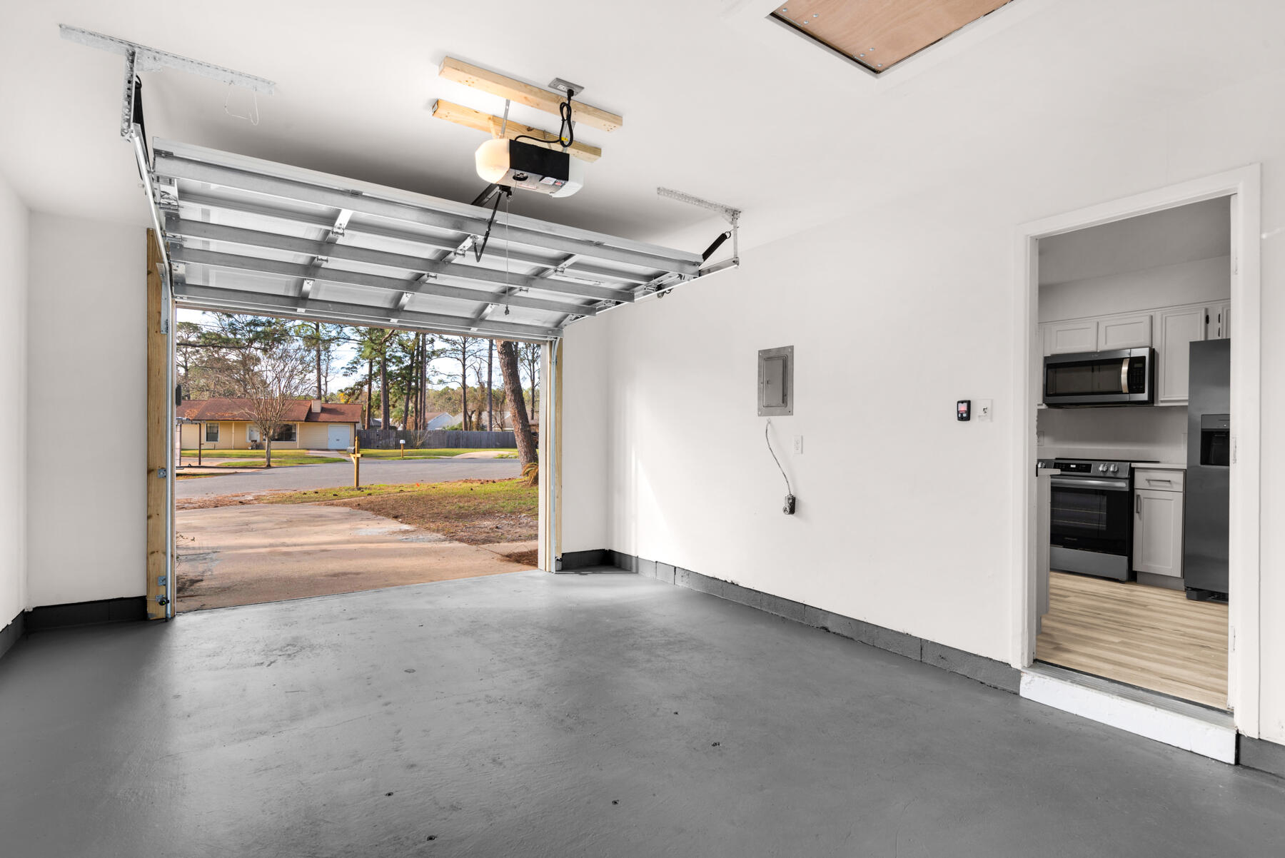 PINE MEADOWS - Residential