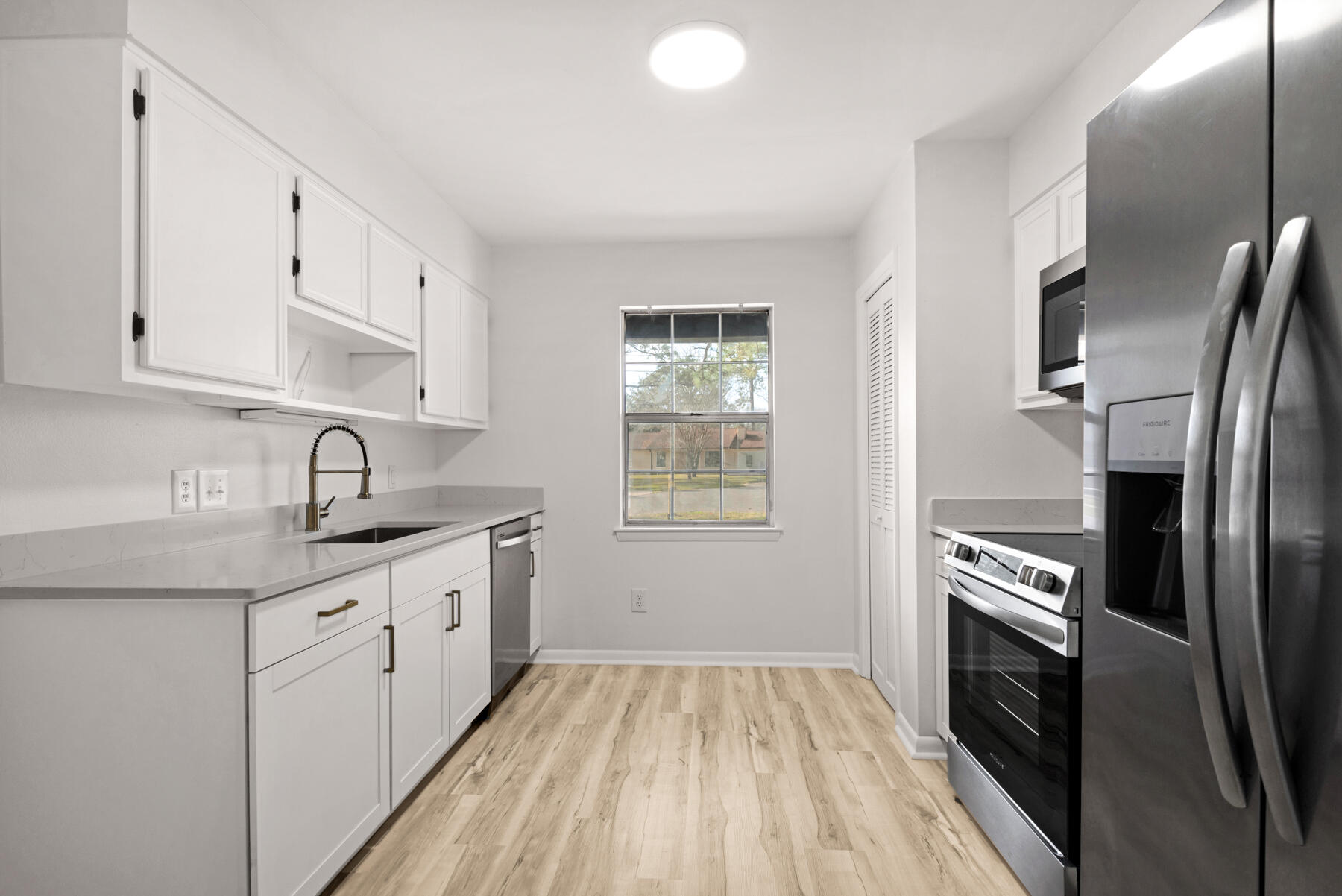 PINE MEADOWS - Residential