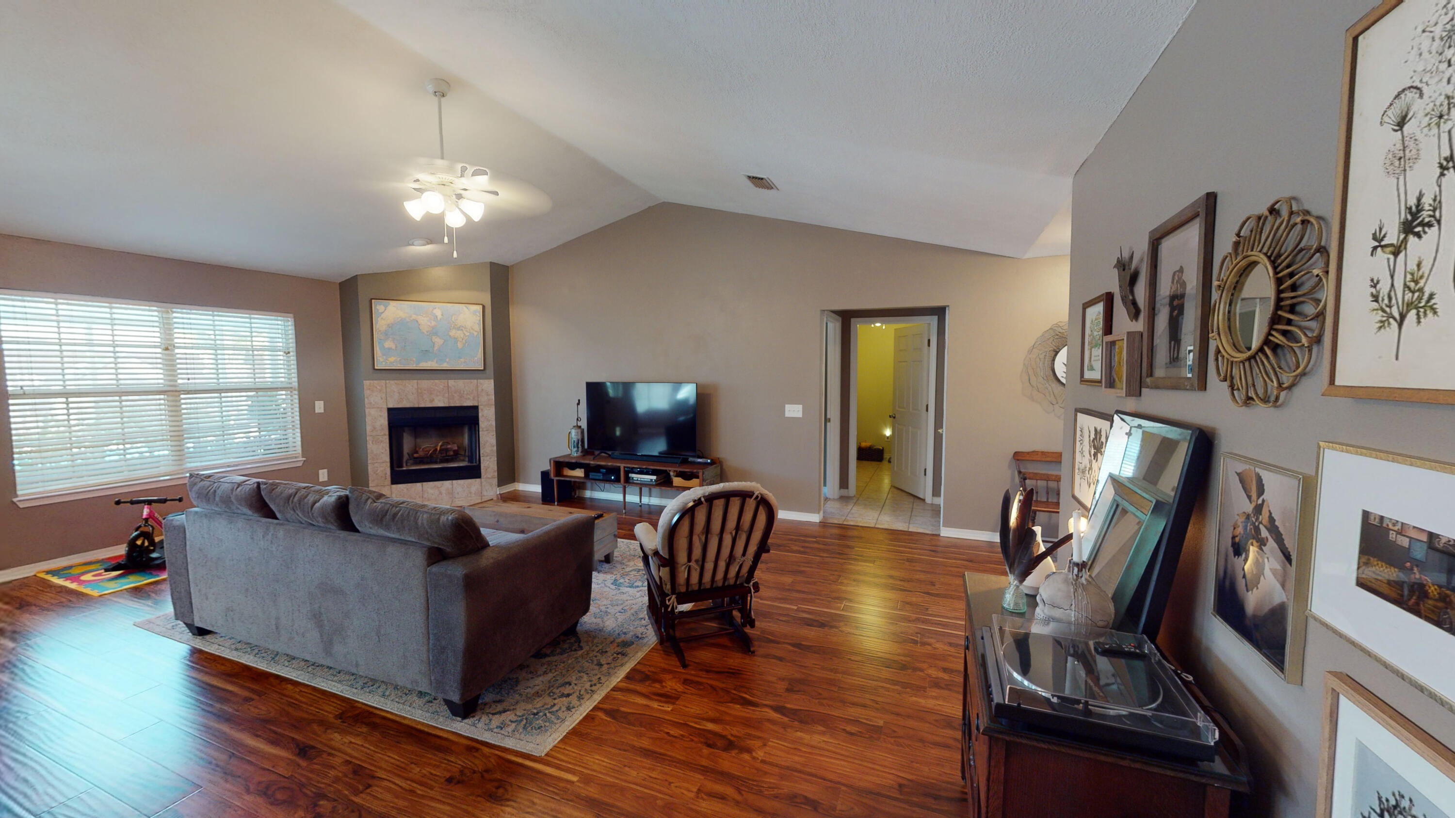 HOLLEY BY THE SEA - Residential