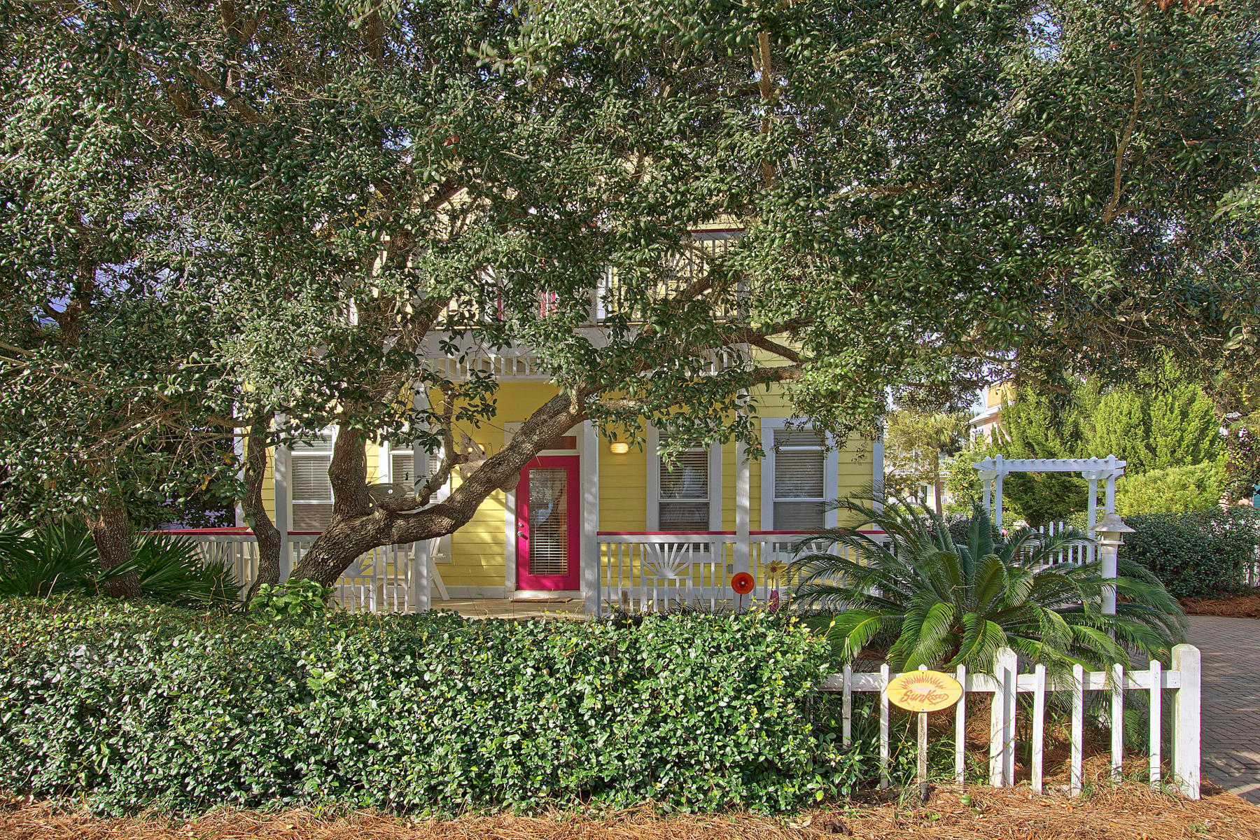 SUNRISE BEACH - Residential