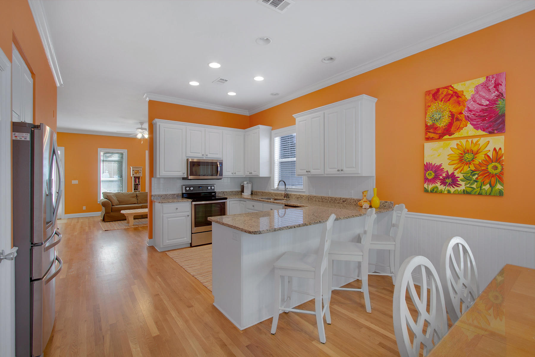 SUNRISE BEACH - Residential