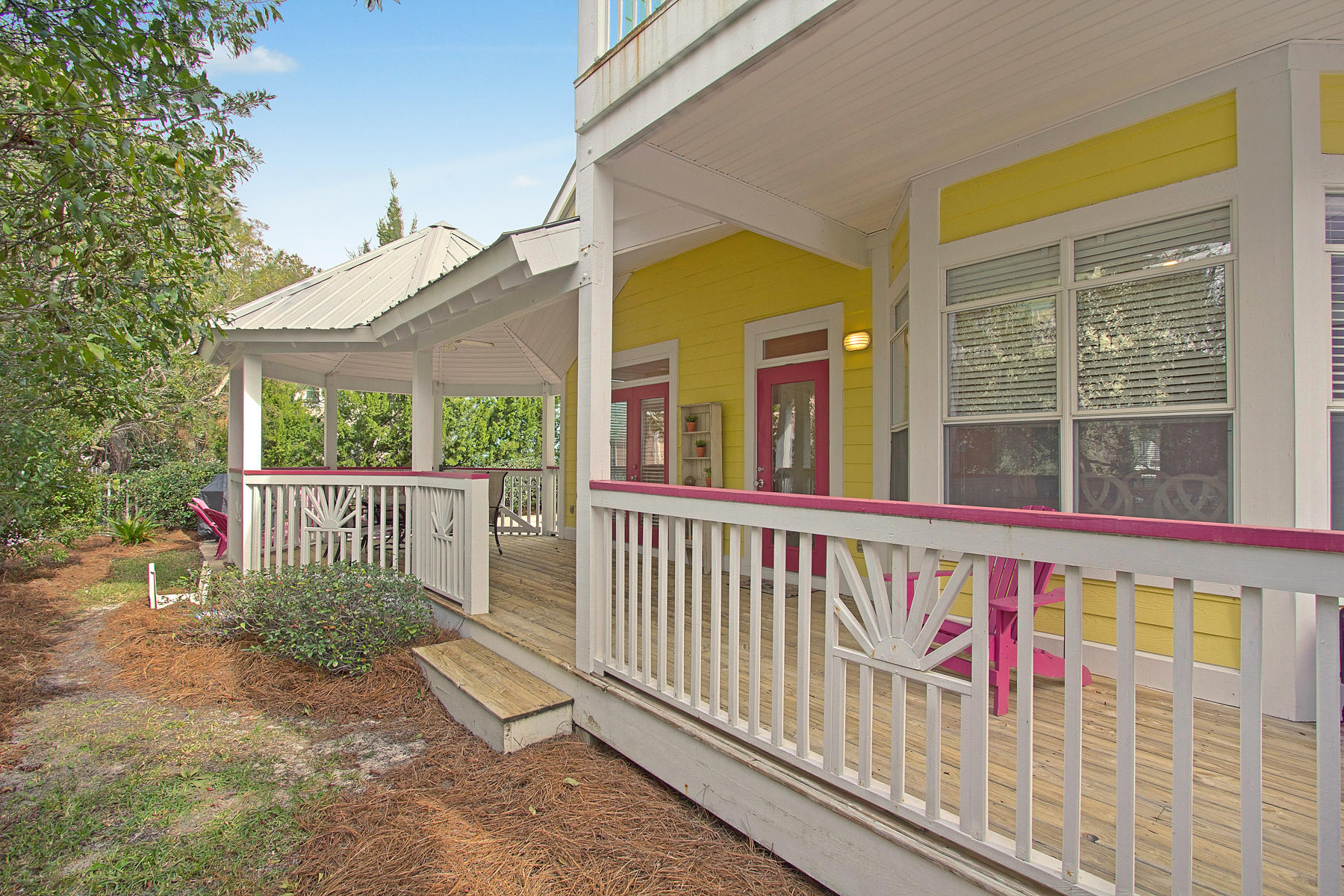 SUNRISE BEACH - Residential