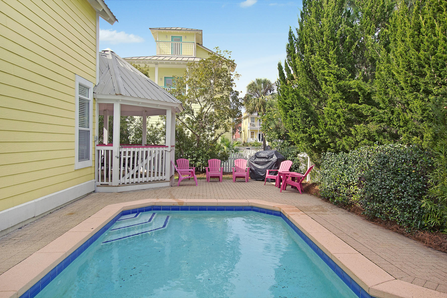 SUNRISE BEACH - Residential