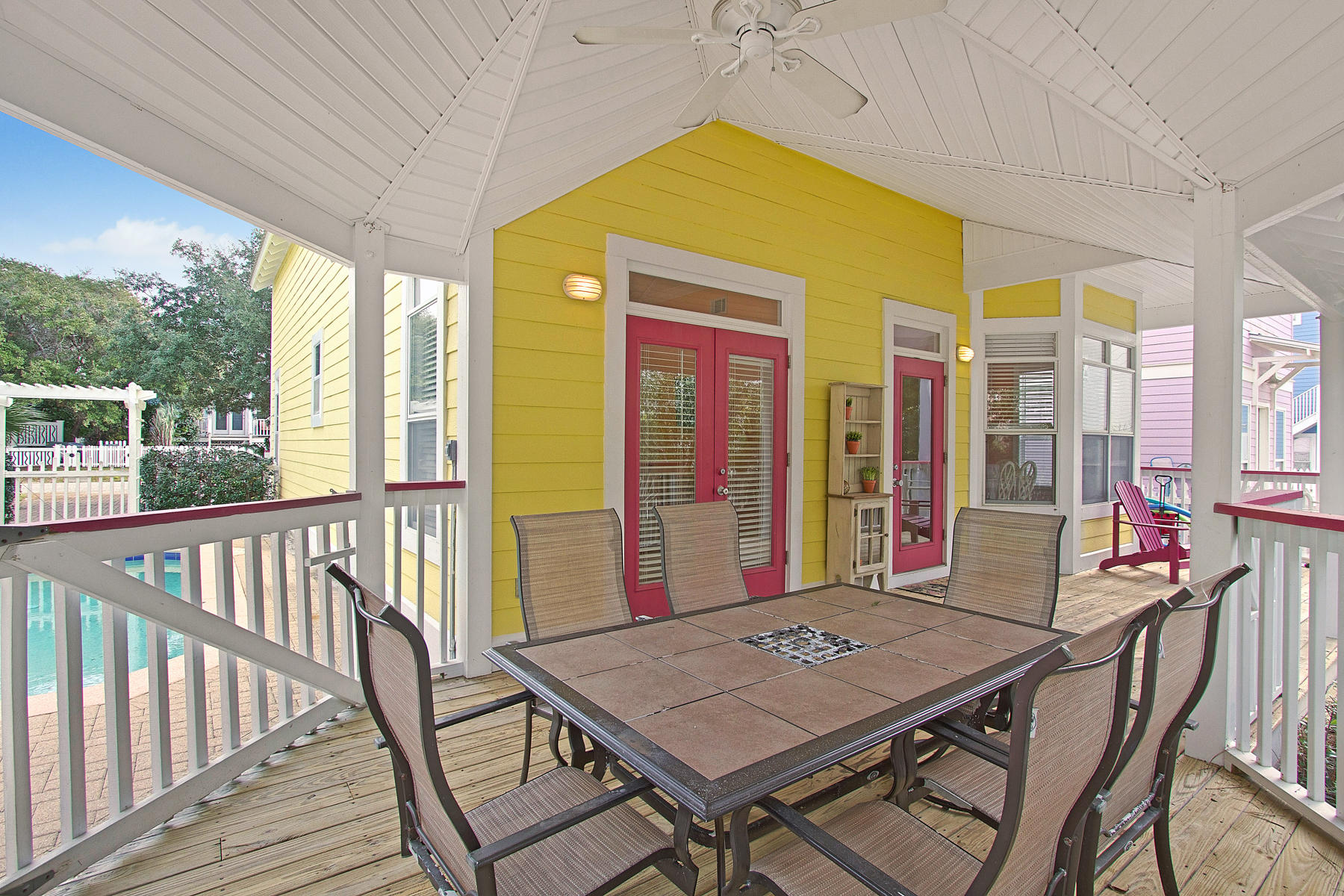 SUNRISE BEACH - Residential