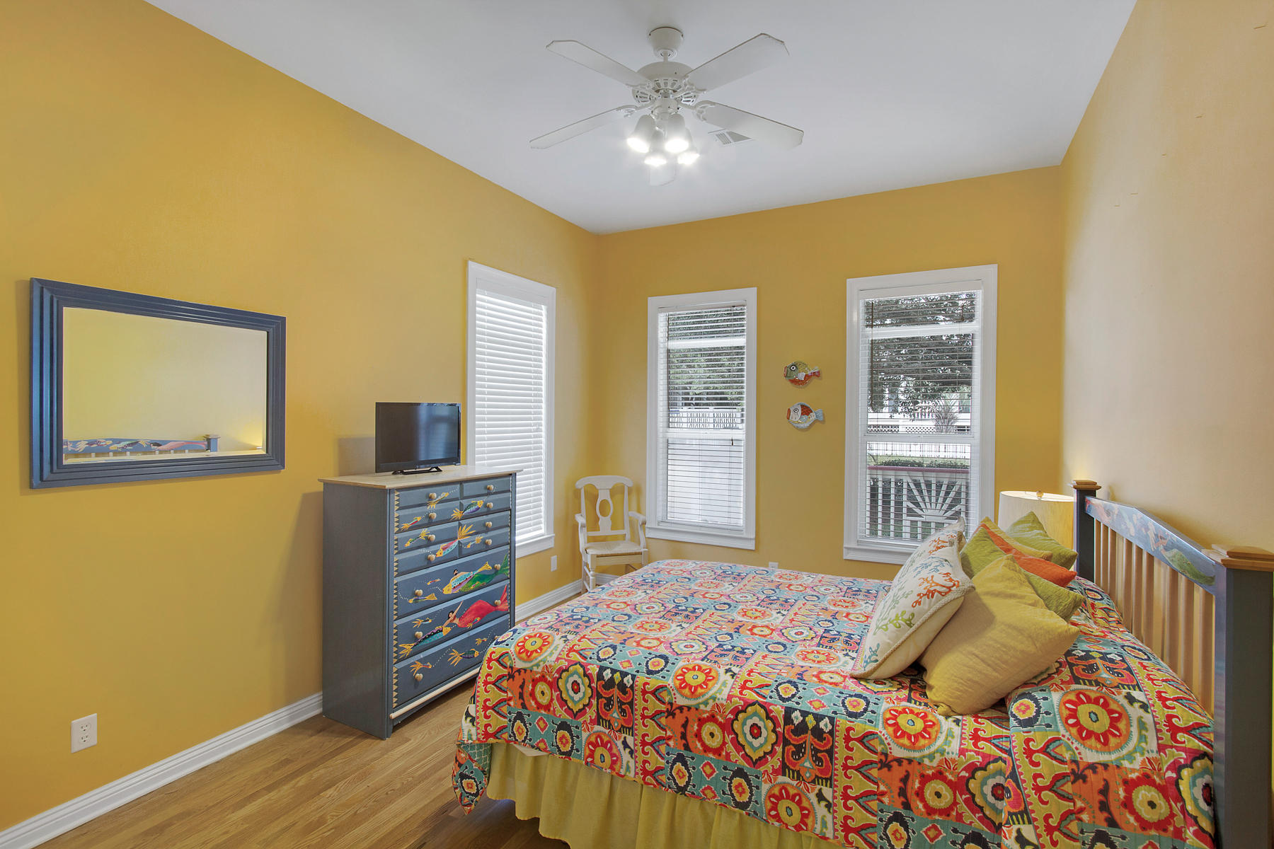 SUNRISE BEACH - Residential