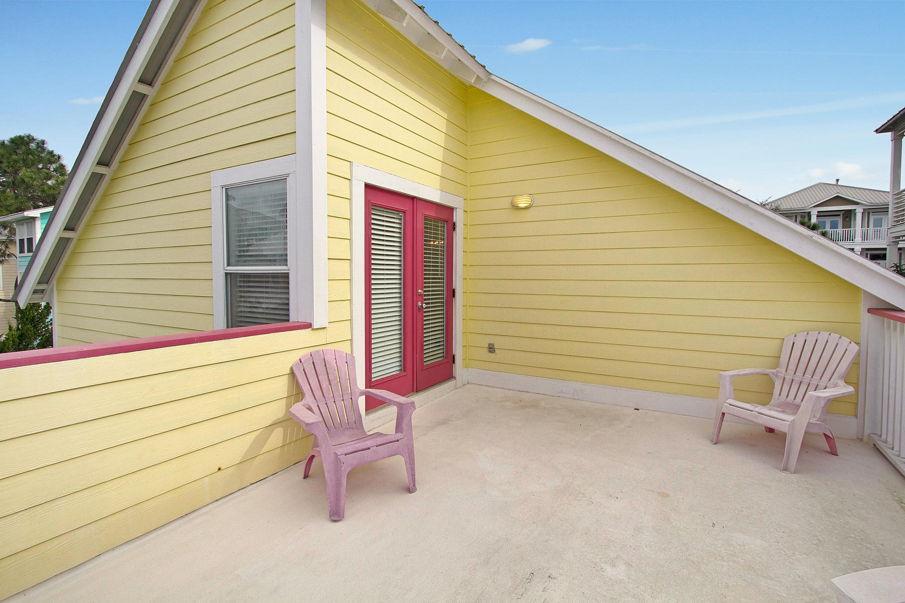 SUNRISE BEACH - Residential