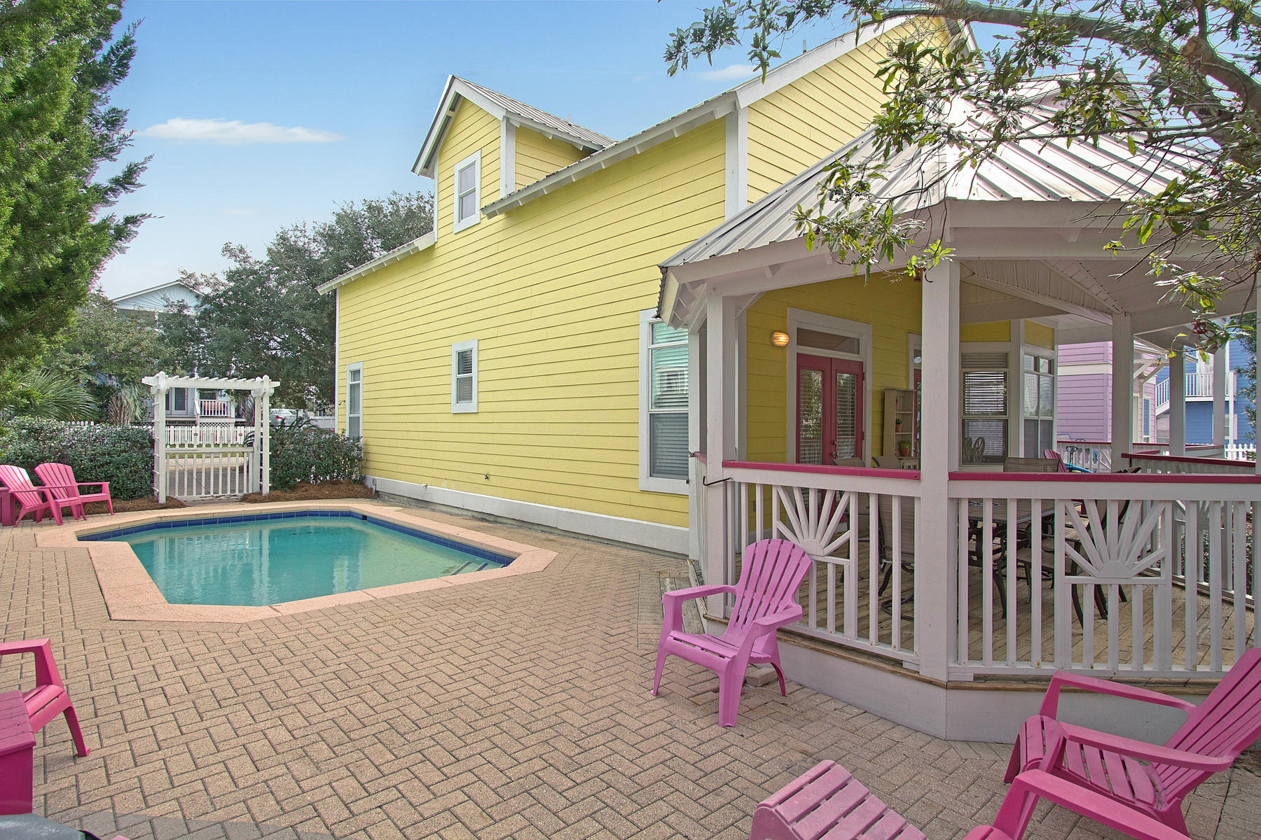 SUNRISE BEACH - Residential