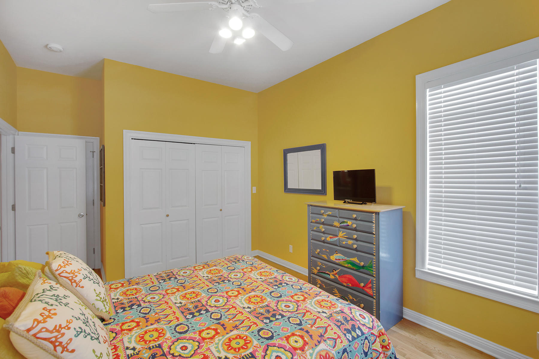 SUNRISE BEACH - Residential